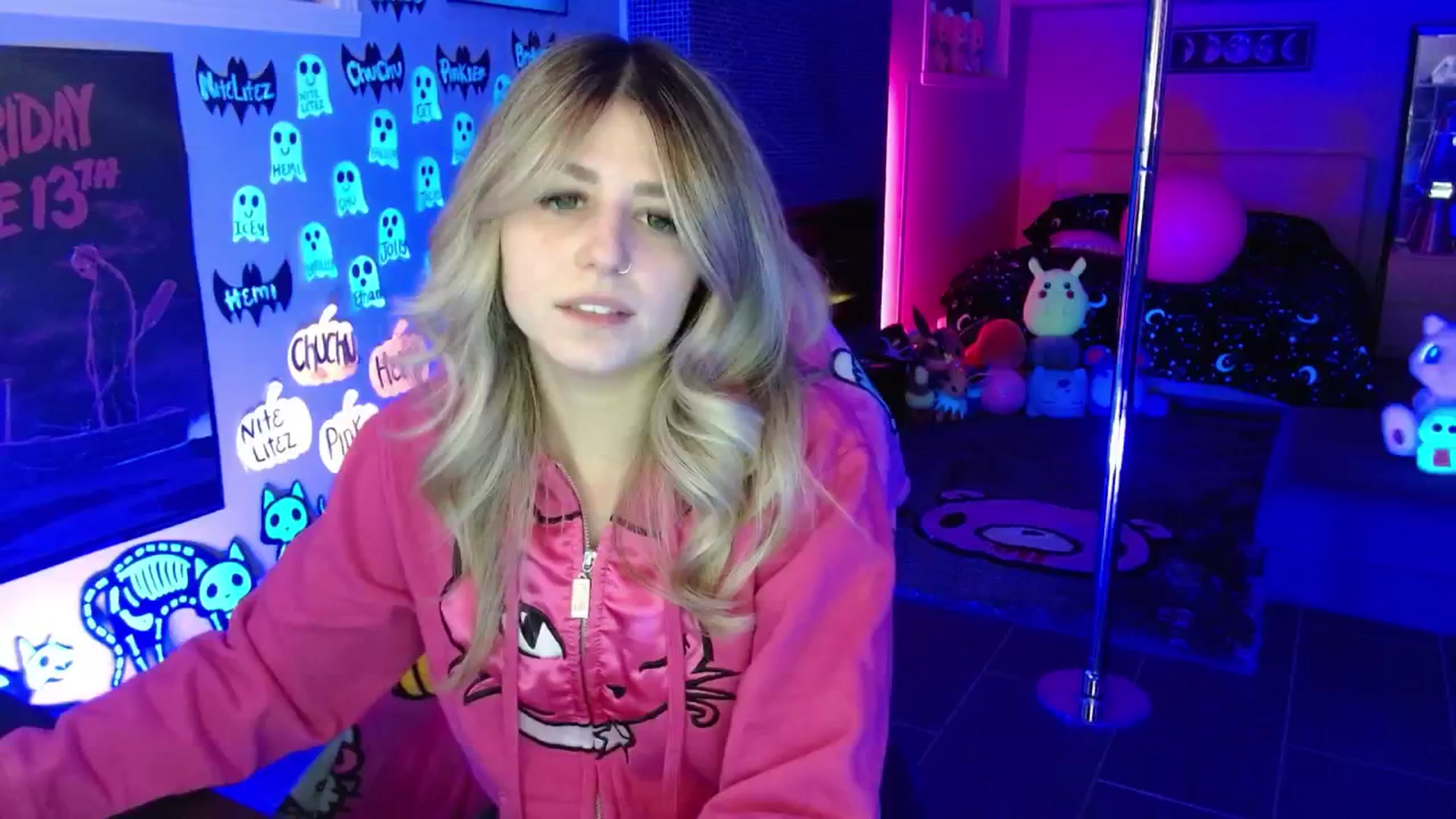 Gallery image thumbnail from Serafina's myfreecams stream on, 11/15/2025, 04:48 image 7 of 20