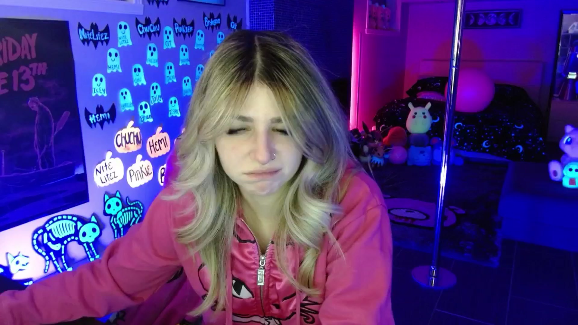 Gallery image thumbnail from Serafina's myfreecams stream on, 11/15/2025, 04:48 image 12 of 20