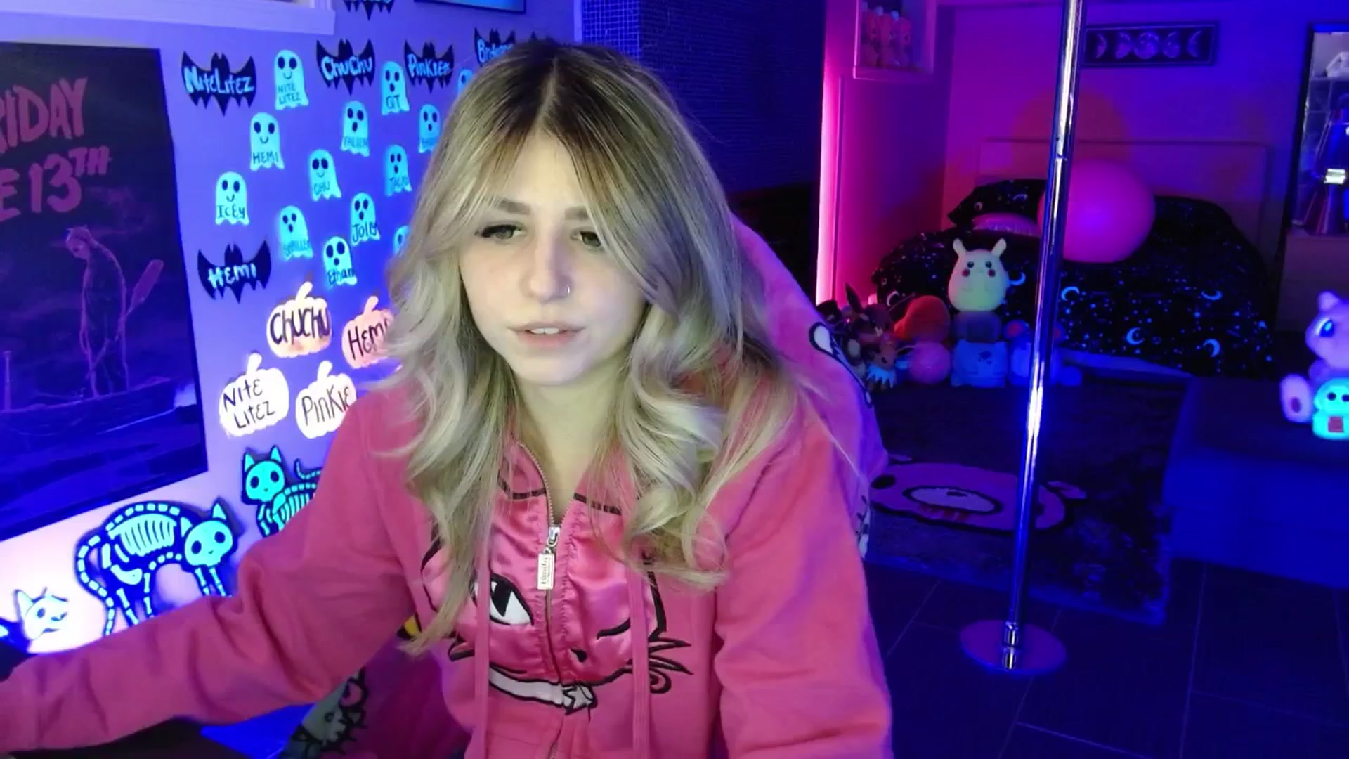Gallery image thumbnail from Serafina's myfreecams stream on, 11/15/2025, 04:48 image 4 of 20