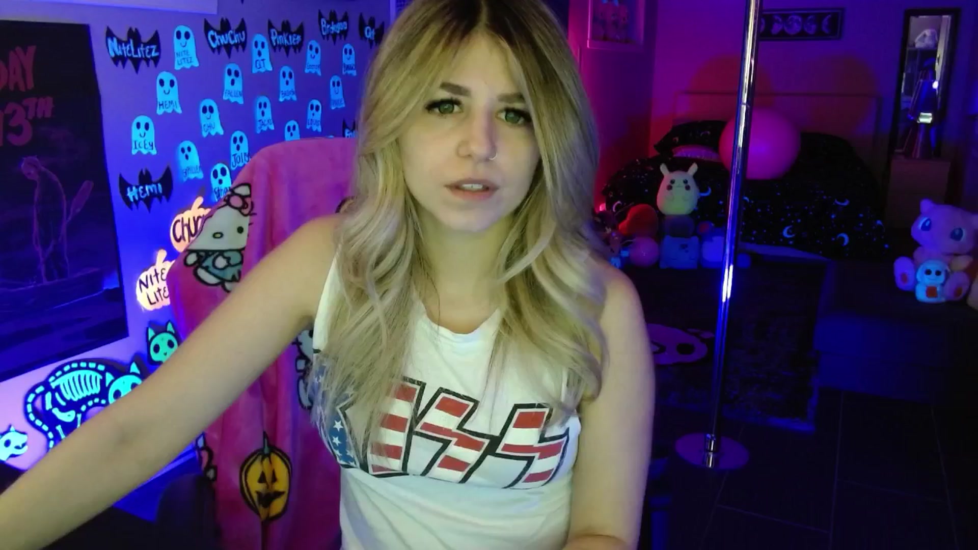 Gallery image thumbnail from Serafina's myfreecams stream on, 11/19/2025, 04:40 image 8 of 20
