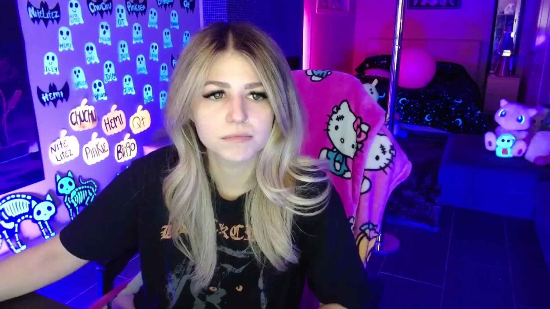 Gallery image thumbnail from Serafina's myfreecams stream on, 11/21/2025, 04:39 image 5 of 20