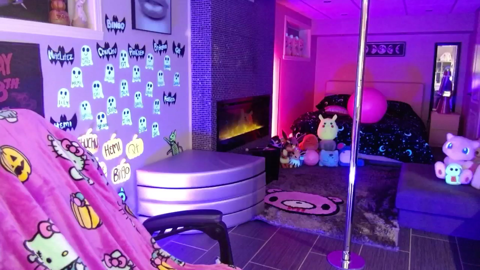 Gallery image thumbnail from Serafina's myfreecams stream on, 11/21/2025, 04:39 image 13 of 20