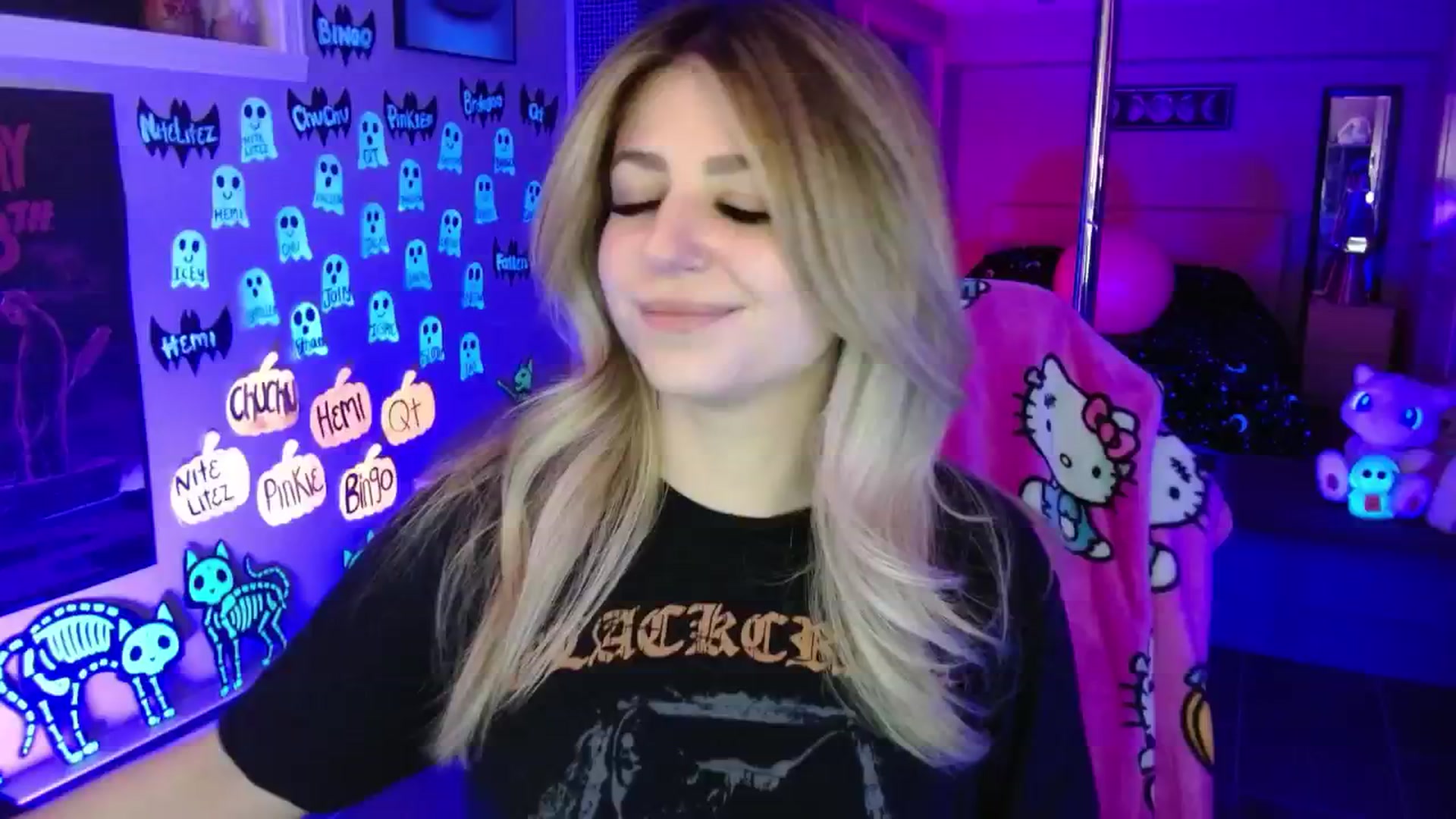 Gallery image thumbnail from Serafina's myfreecams stream on, 11/21/2025, 04:39 image 12 of 20