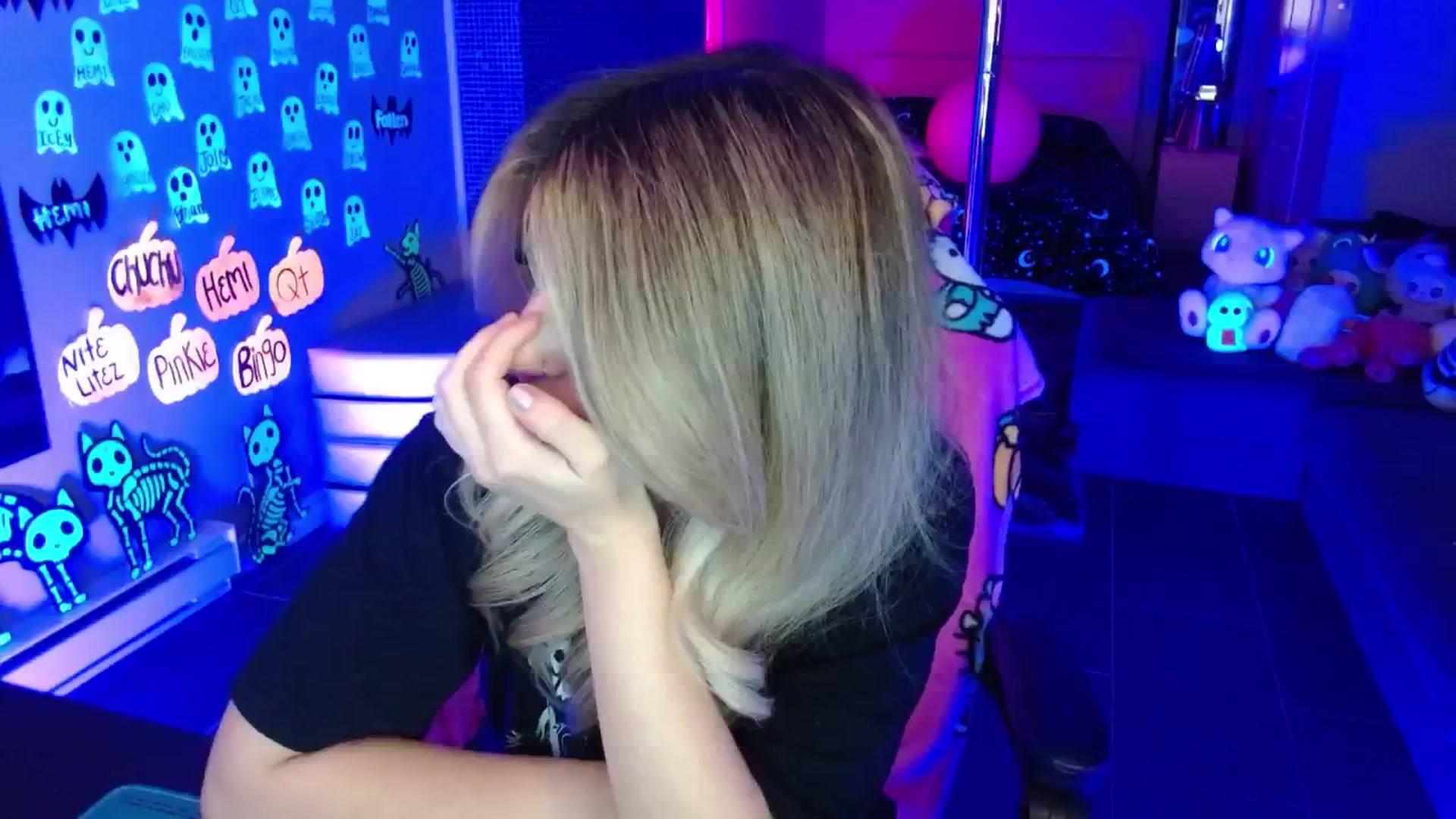 Gallery image thumbnail from Serafina's myfreecams stream on, 11/24/2025, 04:57 image 8 of 20
