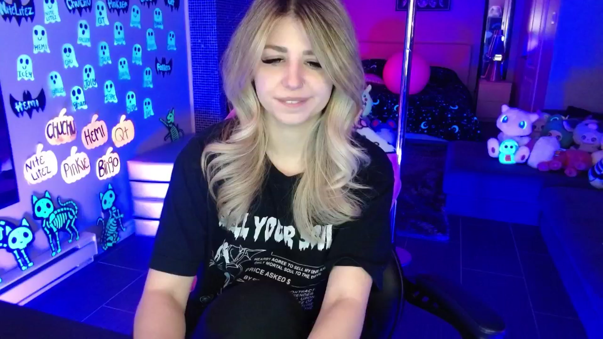 Gallery image thumbnail from Serafina's myfreecams stream on, 11/24/2025, 04:57 image 12 of 20