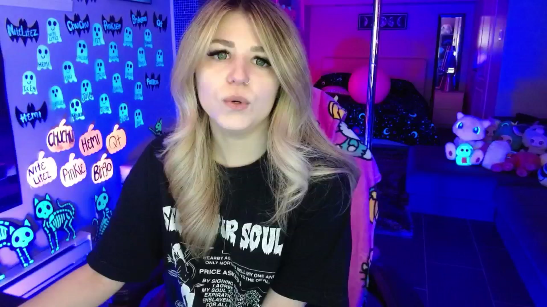 Gallery image thumbnail from Serafina's myfreecams stream on, 11/24/2025, 04:57 image 5 of 20