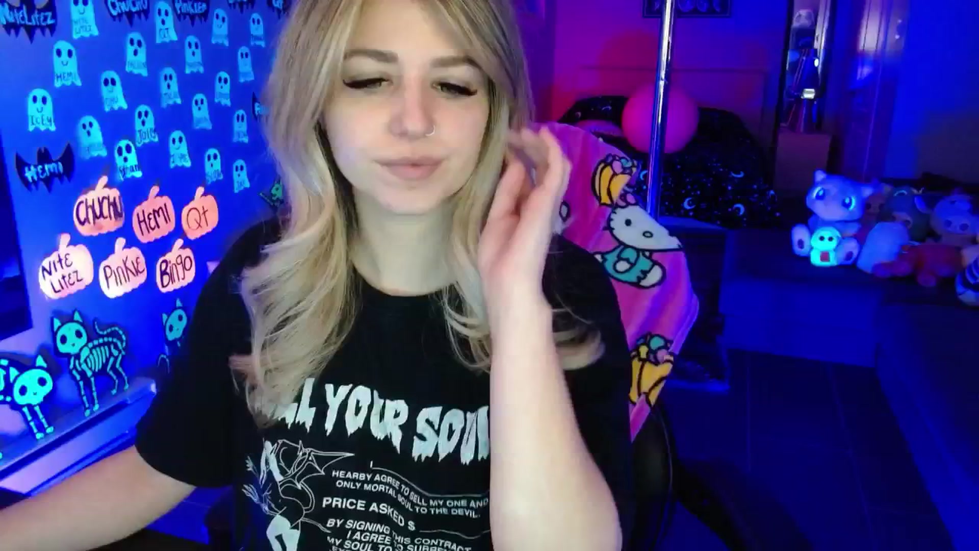 Gallery image thumbnail from Serafina's myfreecams stream on, 11/24/2025, 04:57 image 18 of 20
