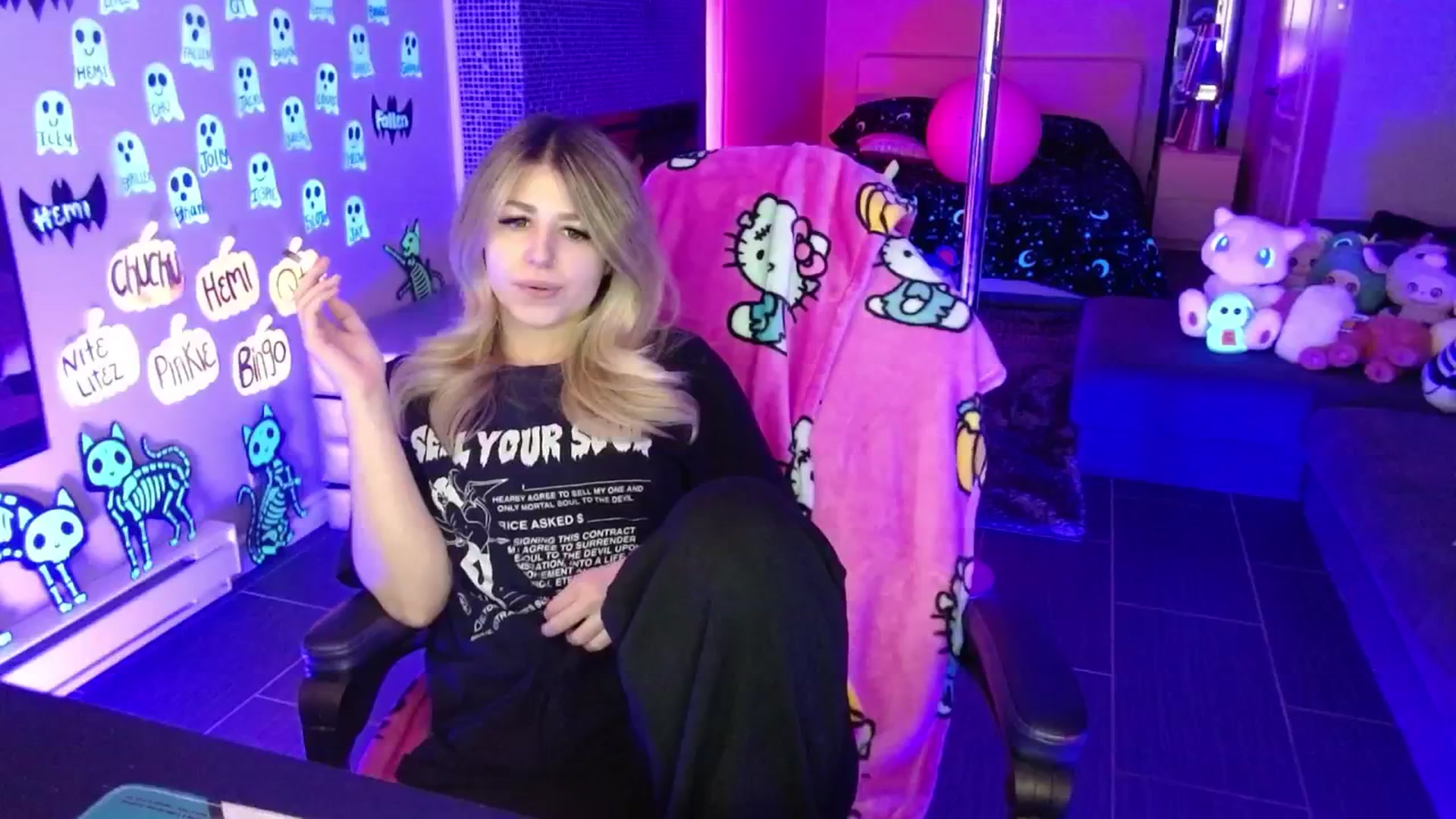 Gallery image thumbnail from Serafina's myfreecams stream on, 11/24/2025, 04:57 image 7 of 20