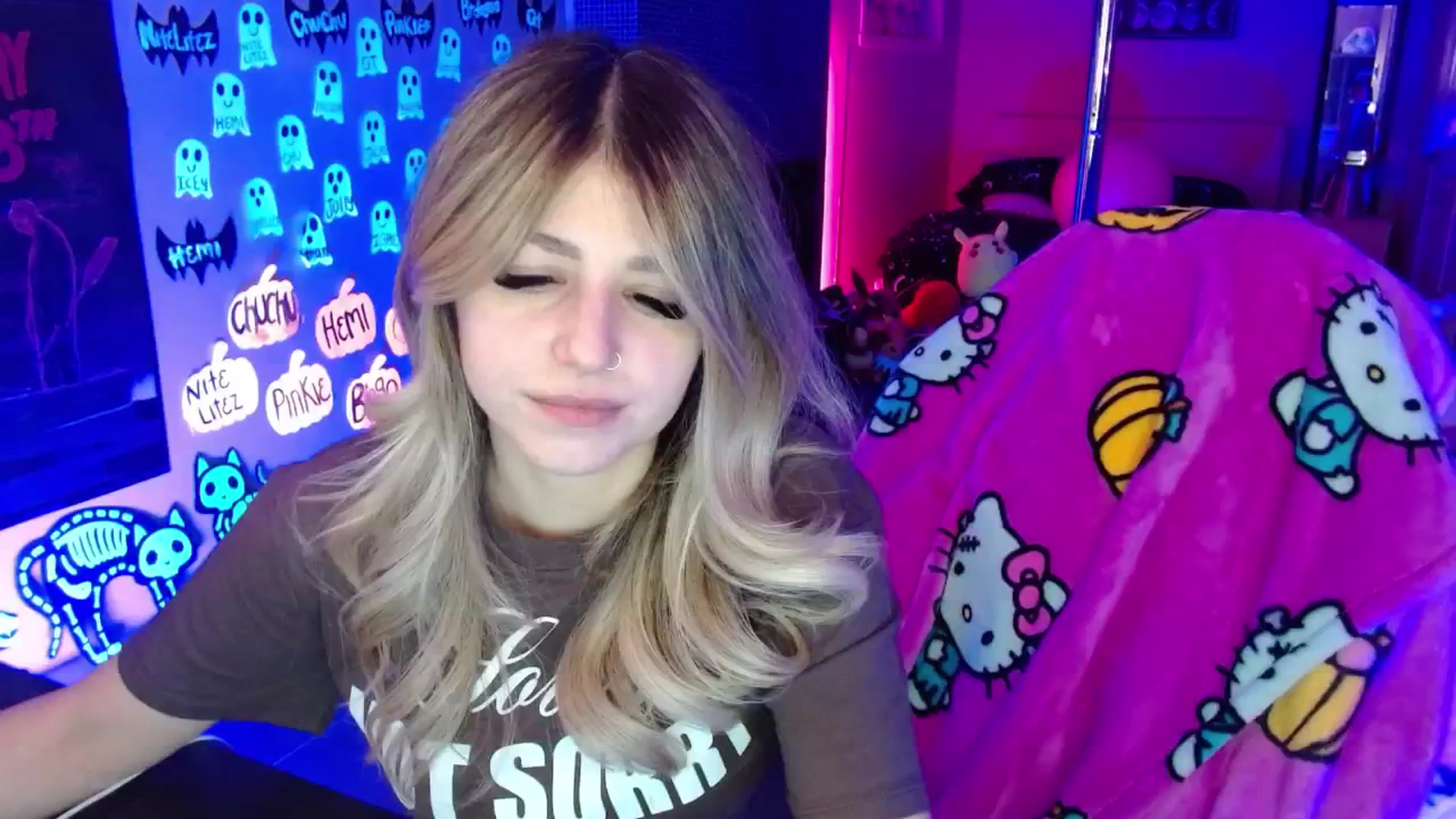 Gallery image thumbnail from Serafina's myfreecams stream on, 11/28/2025, 05:10 image 19 of 20