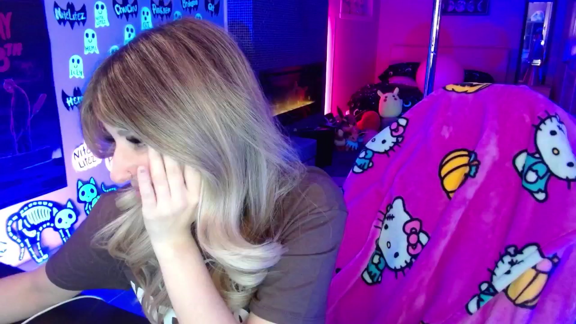 Gallery image thumbnail from Serafina's myfreecams stream on, 11/28/2025, 05:10 image 14 of 20