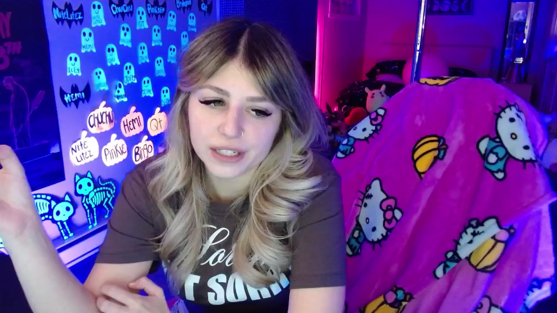 Gallery image thumbnail from Serafina's myfreecams stream on, 11/28/2025, 05:10 image 2 of 20