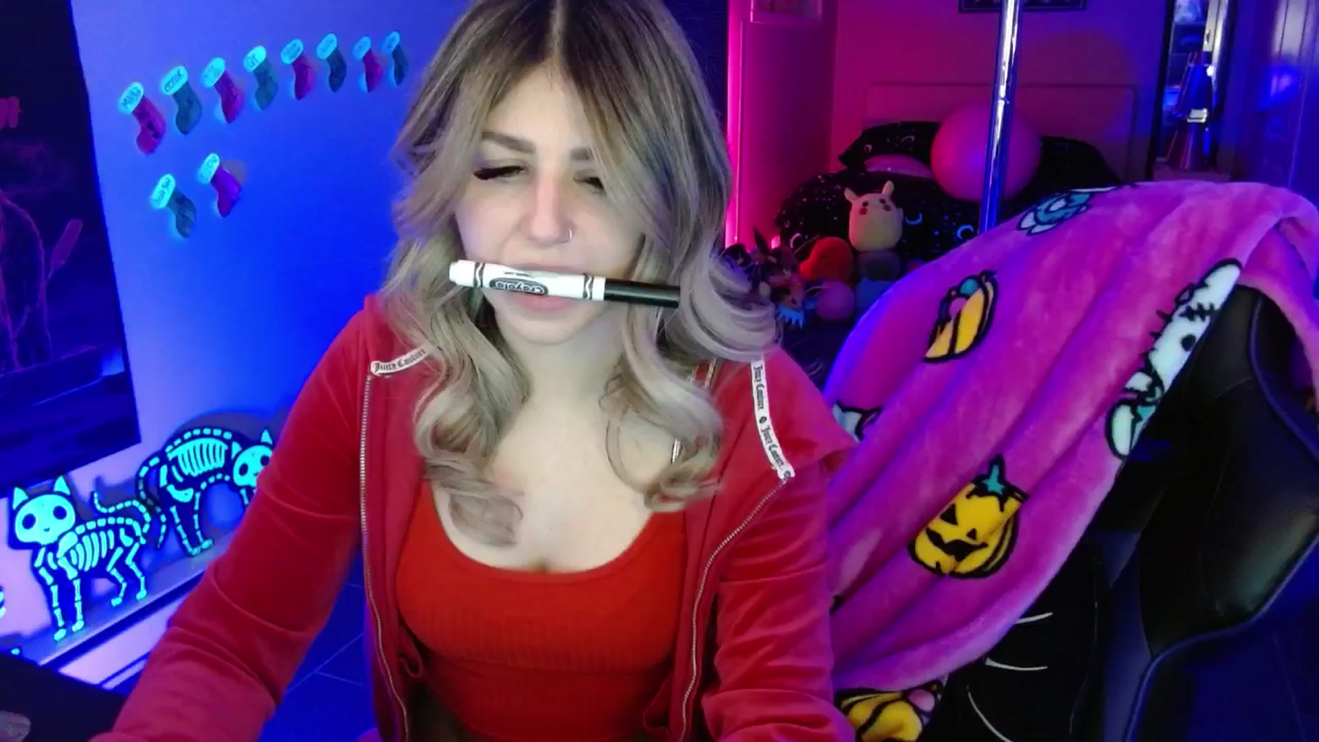 Gallery image thumbnail from Serafina's myfreecams stream on, 12/03/2025, 07:12 image 18 of 20