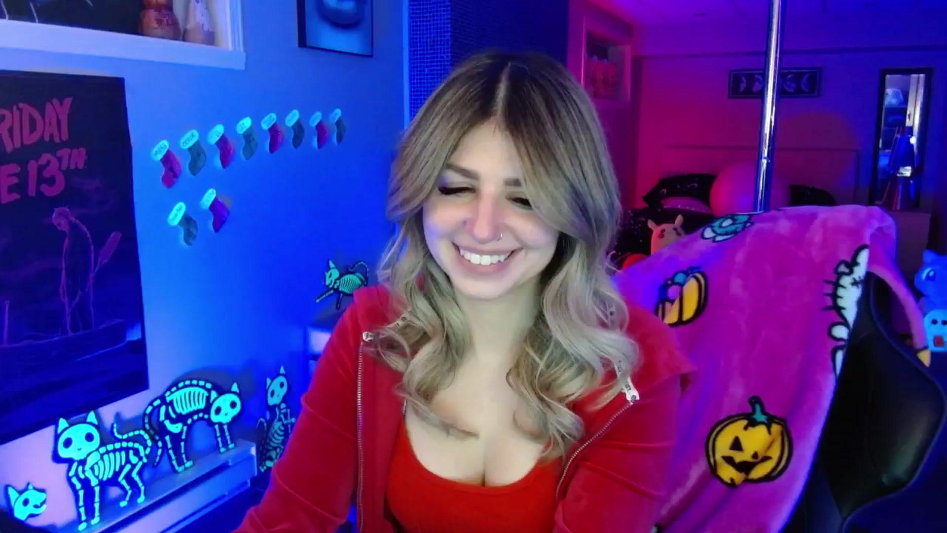 Gallery image thumbnail from Serafina's myfreecams stream on, 12/03/2025, 07:12 image 9 of 20