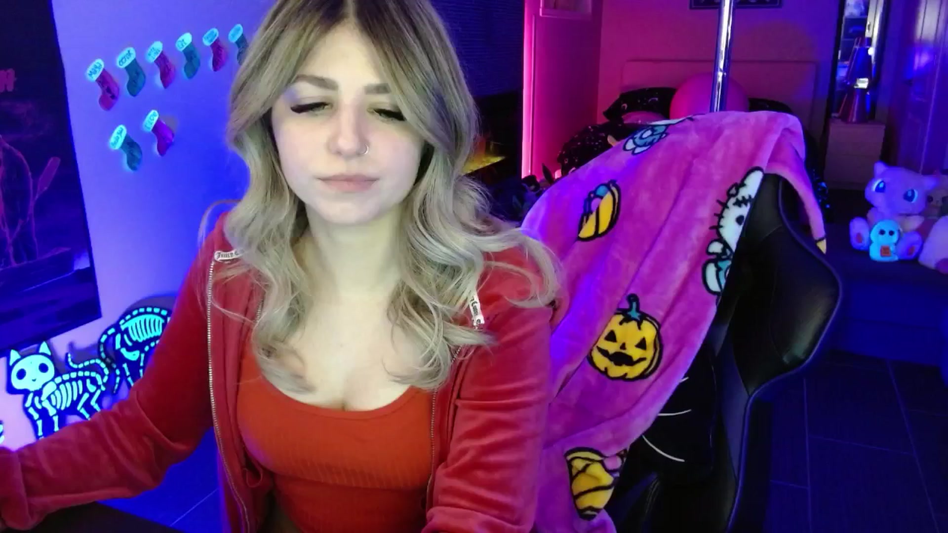 Gallery image thumbnail from Serafina's myfreecams stream on, 12/03/2025, 07:12 image 20 of 20