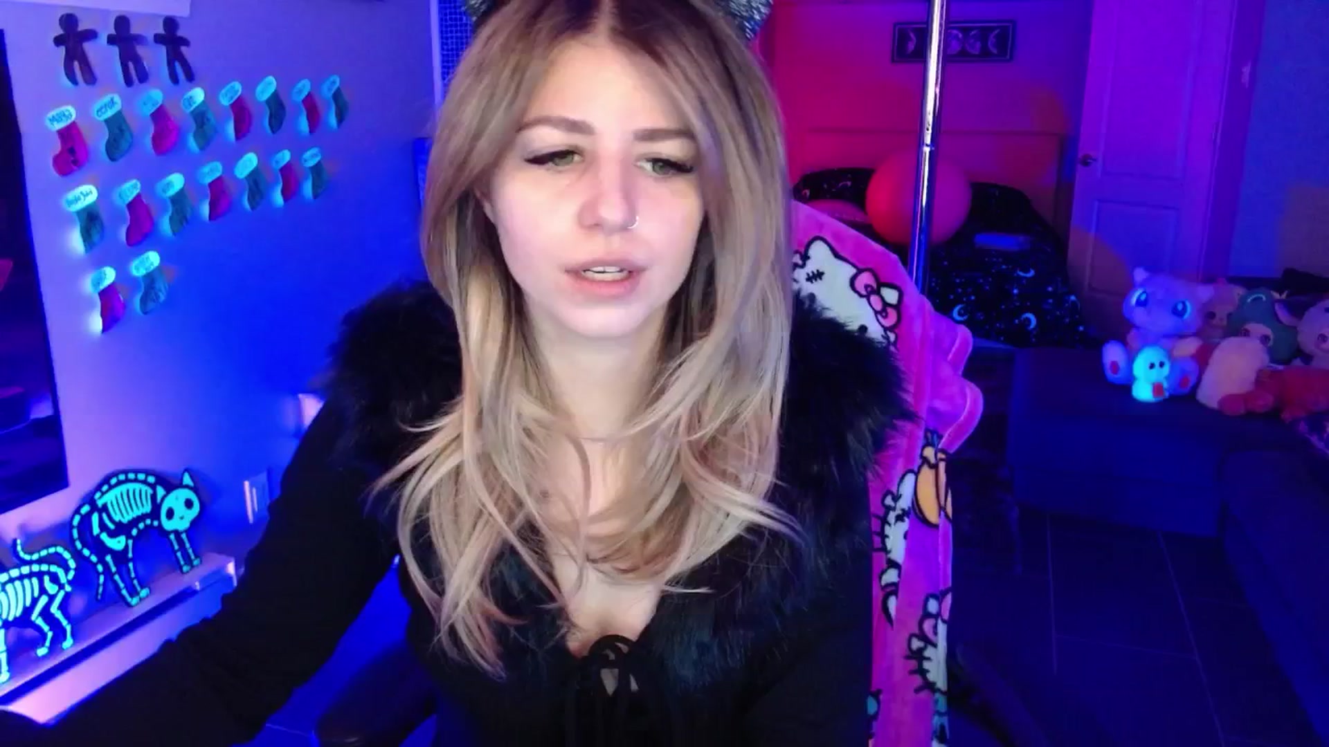 Gallery image thumbnail from Serafina's myfreecams stream on, 12/07/2025, 04:35 image 16 of 20