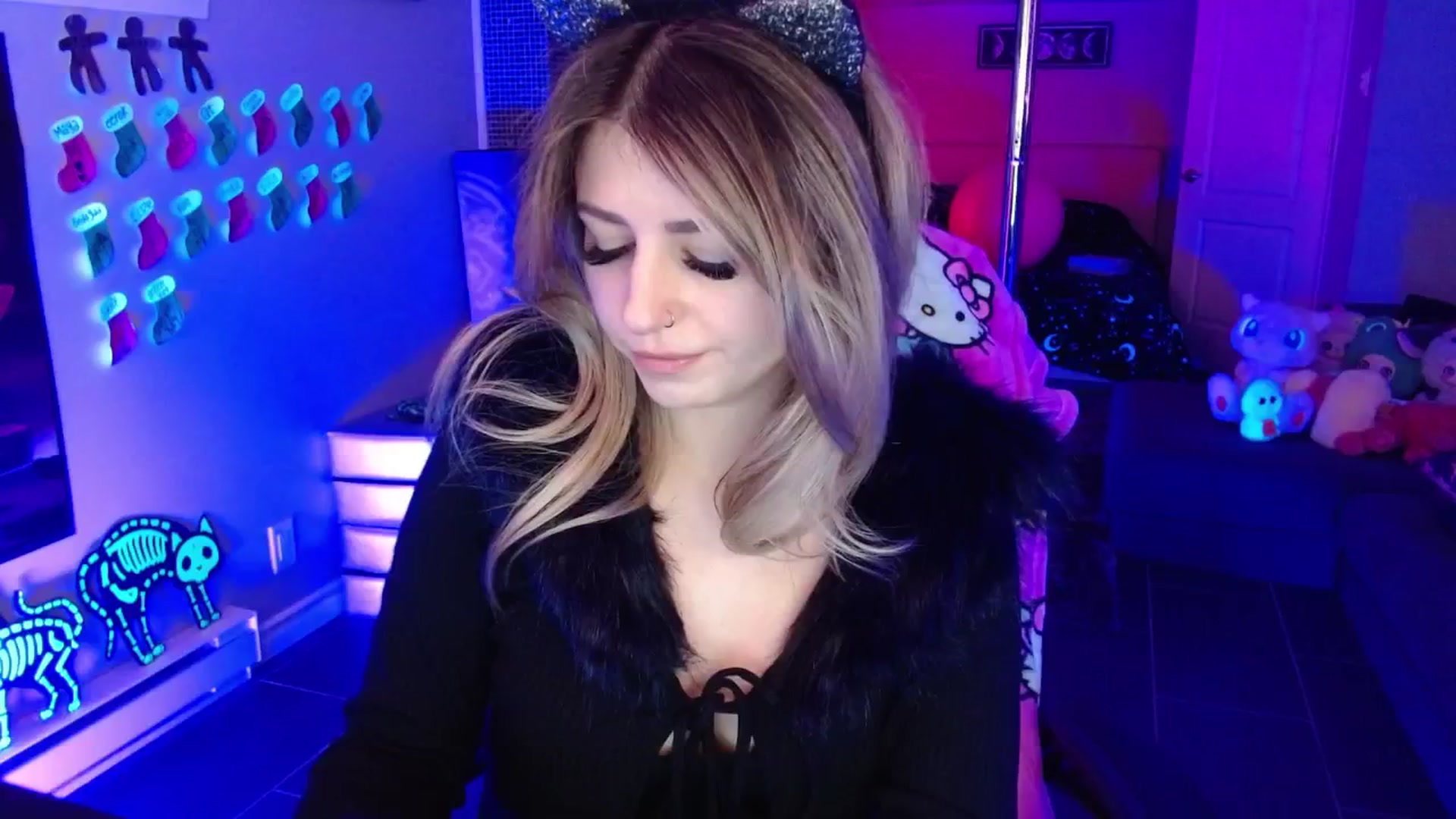 Gallery image thumbnail from Serafina's myfreecams stream on, 12/07/2025, 04:35 image 11 of 20