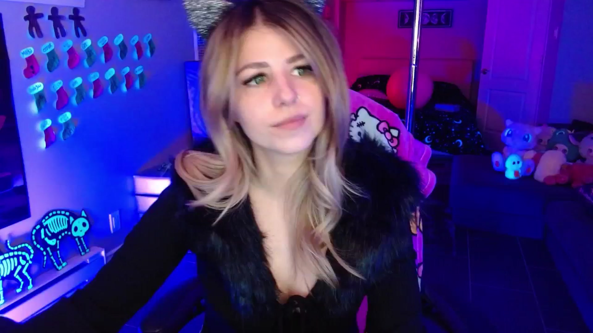 Gallery image thumbnail from Serafina's myfreecams stream on, 12/07/2025, 04:35 image 20 of 20