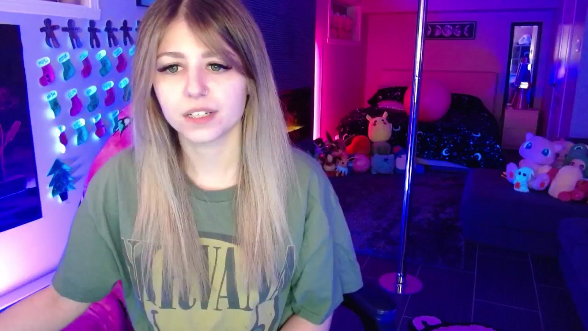 Gallery image thumbnail from Serafina's myfreecams stream on, 12/19/2025, 03:46 image 3 of 20