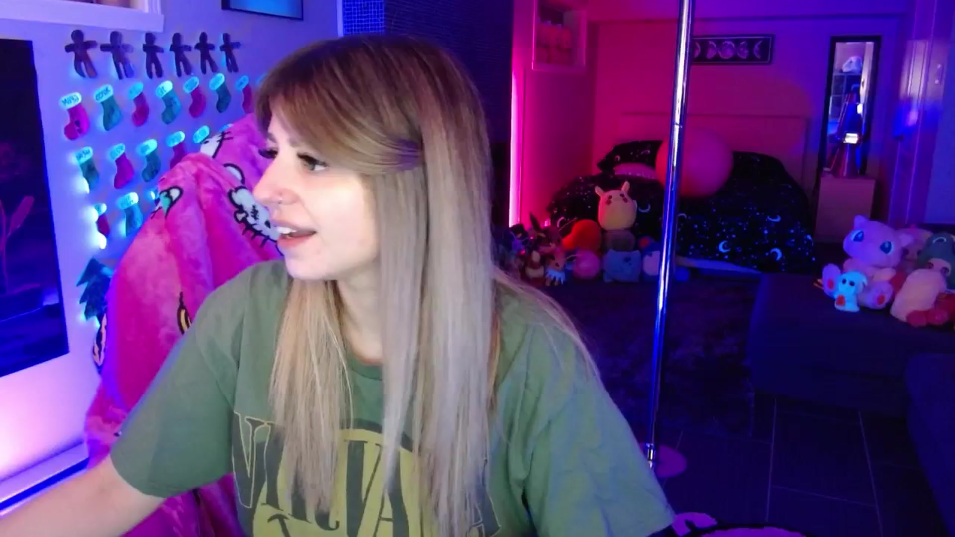 Gallery image thumbnail from Serafina's myfreecams stream on, 12/19/2025, 03:46 image 1 of 20