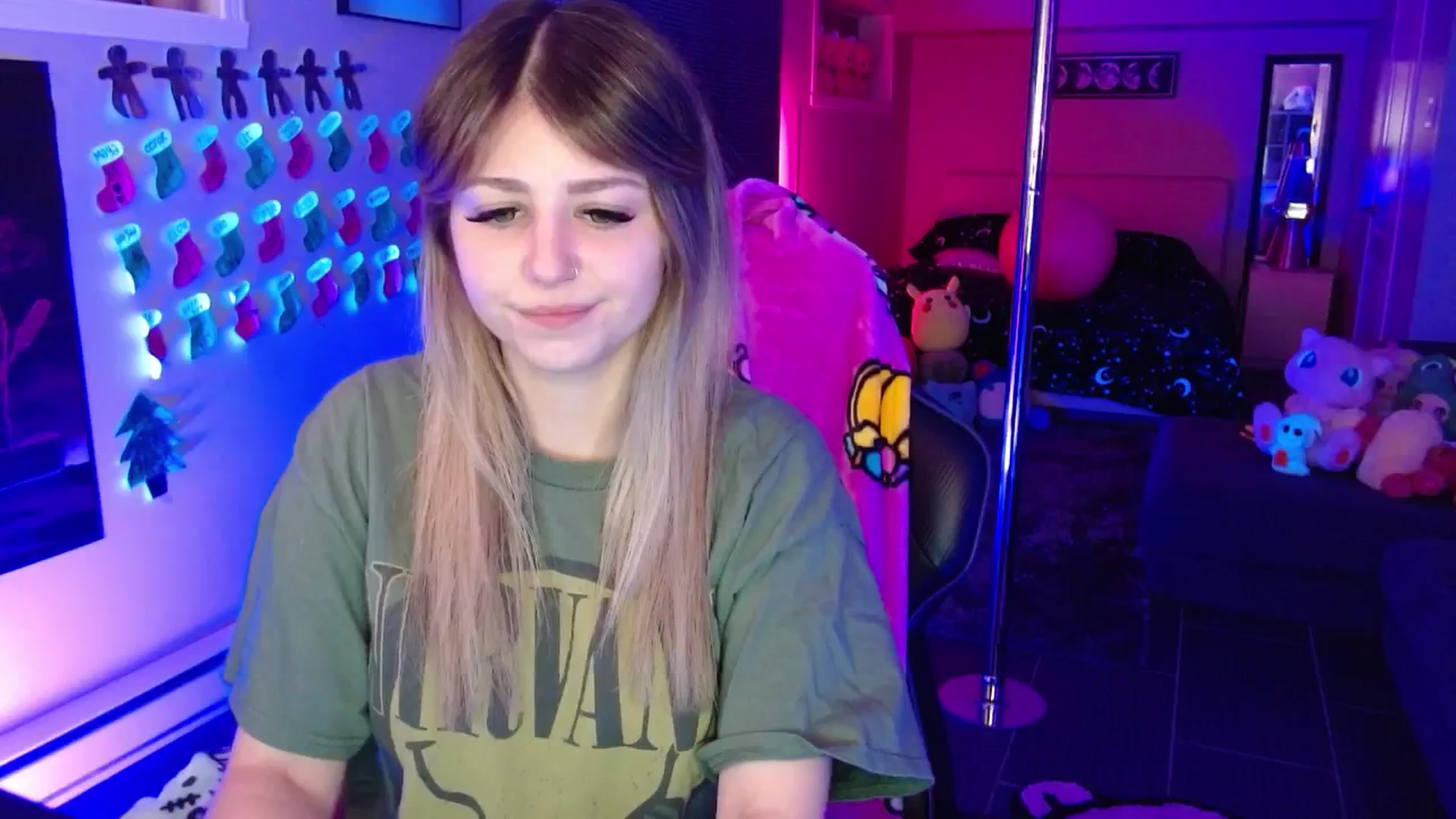 Gallery image thumbnail from Serafina's myfreecams stream on, 12/19/2025, 03:46 image 8 of 20