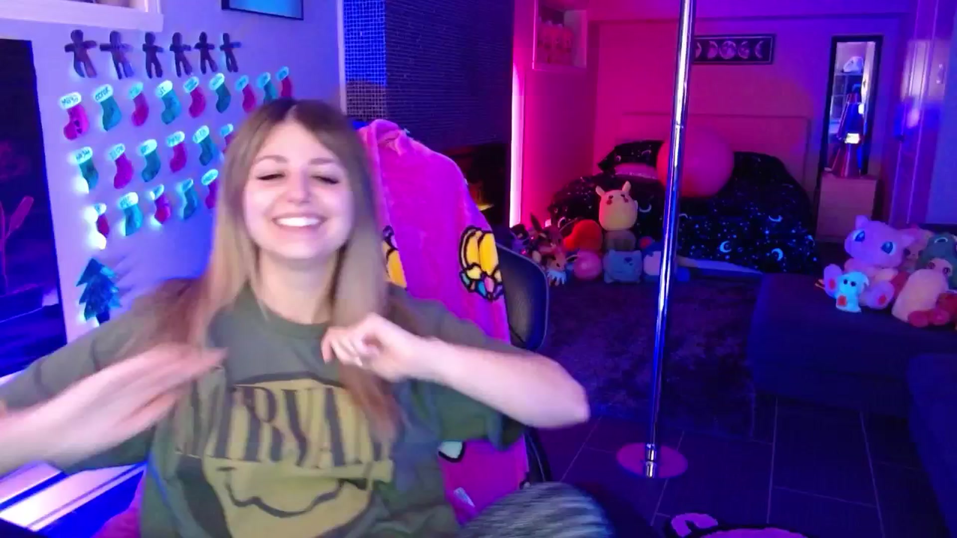 Gallery image thumbnail from Serafina's myfreecams stream on, 12/19/2025, 03:46 image 16 of 20