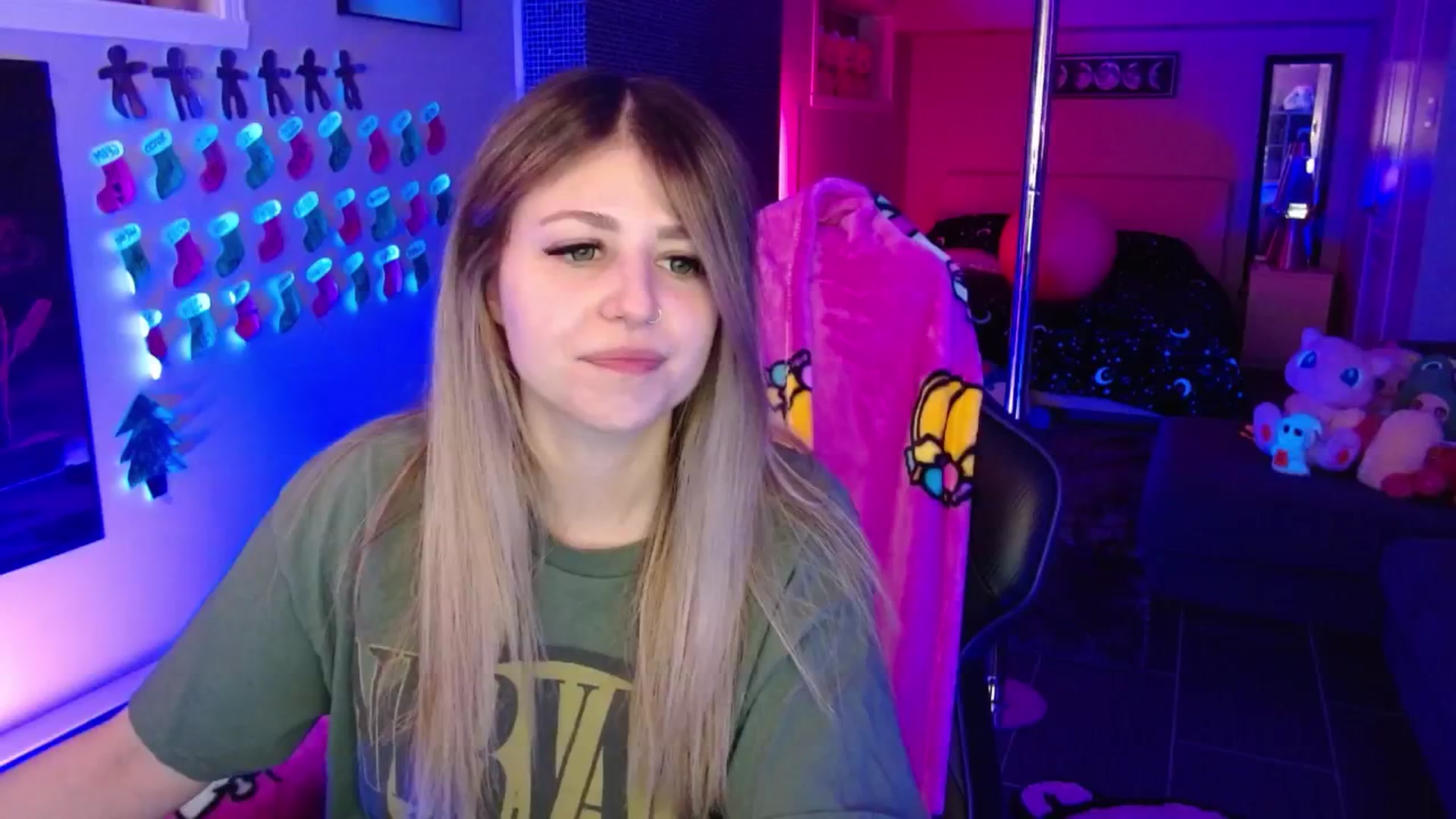 Gallery image thumbnail from Serafina's myfreecams stream on, 12/19/2025, 03:46 image 9 of 20