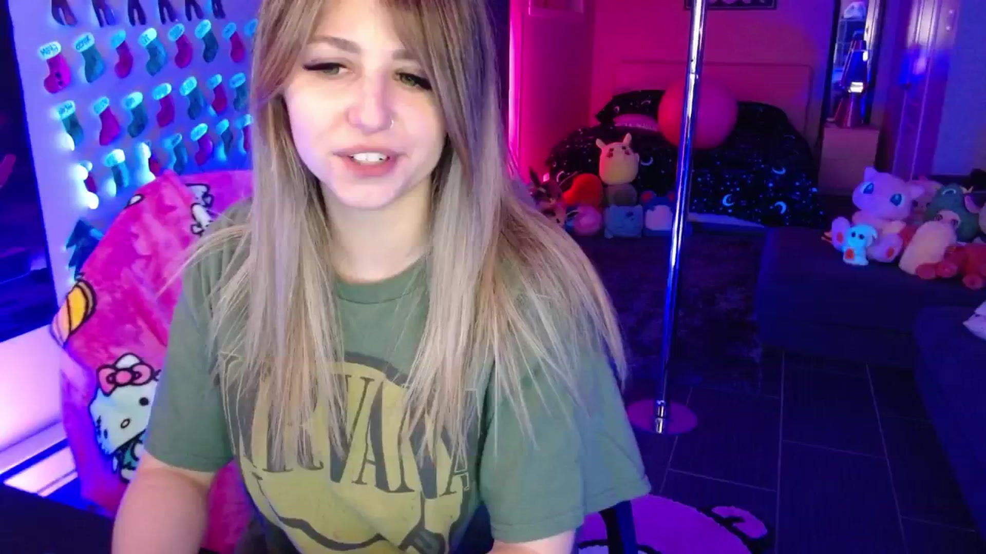 Gallery image thumbnail from Serafina's myfreecams stream on, 12/19/2025, 06:34 image 1 of 20