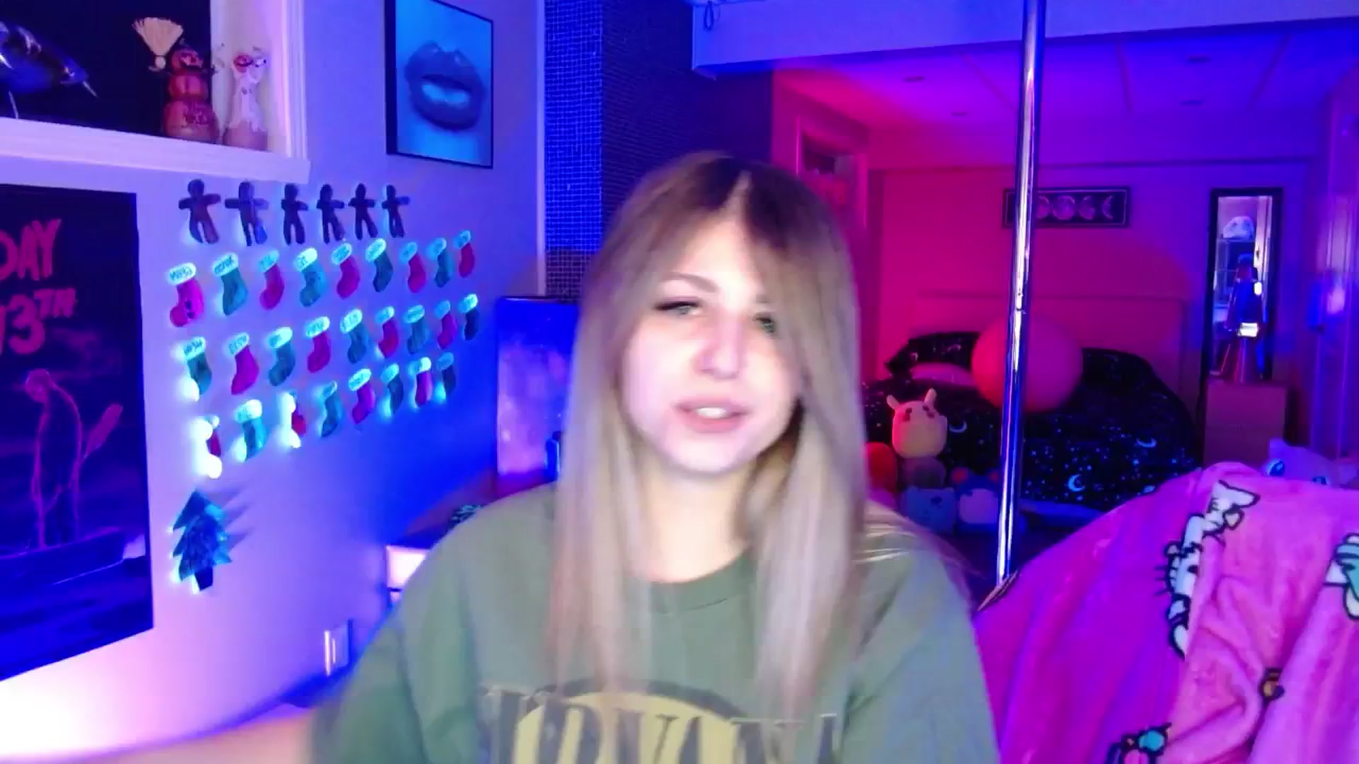 Gallery image thumbnail from Serafina's myfreecams stream on, 12/19/2025, 06:34 image 8 of 20