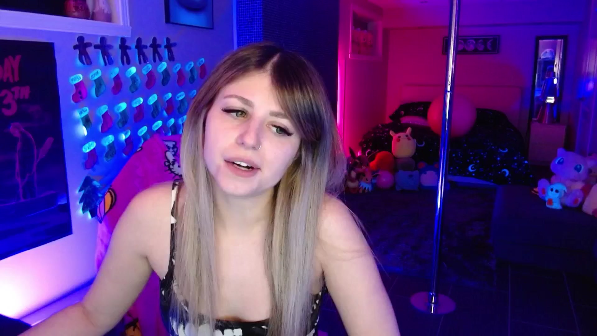 Gallery image thumbnail from Serafina's myfreecams stream on, 12/19/2025, 06:34 image 18 of 20