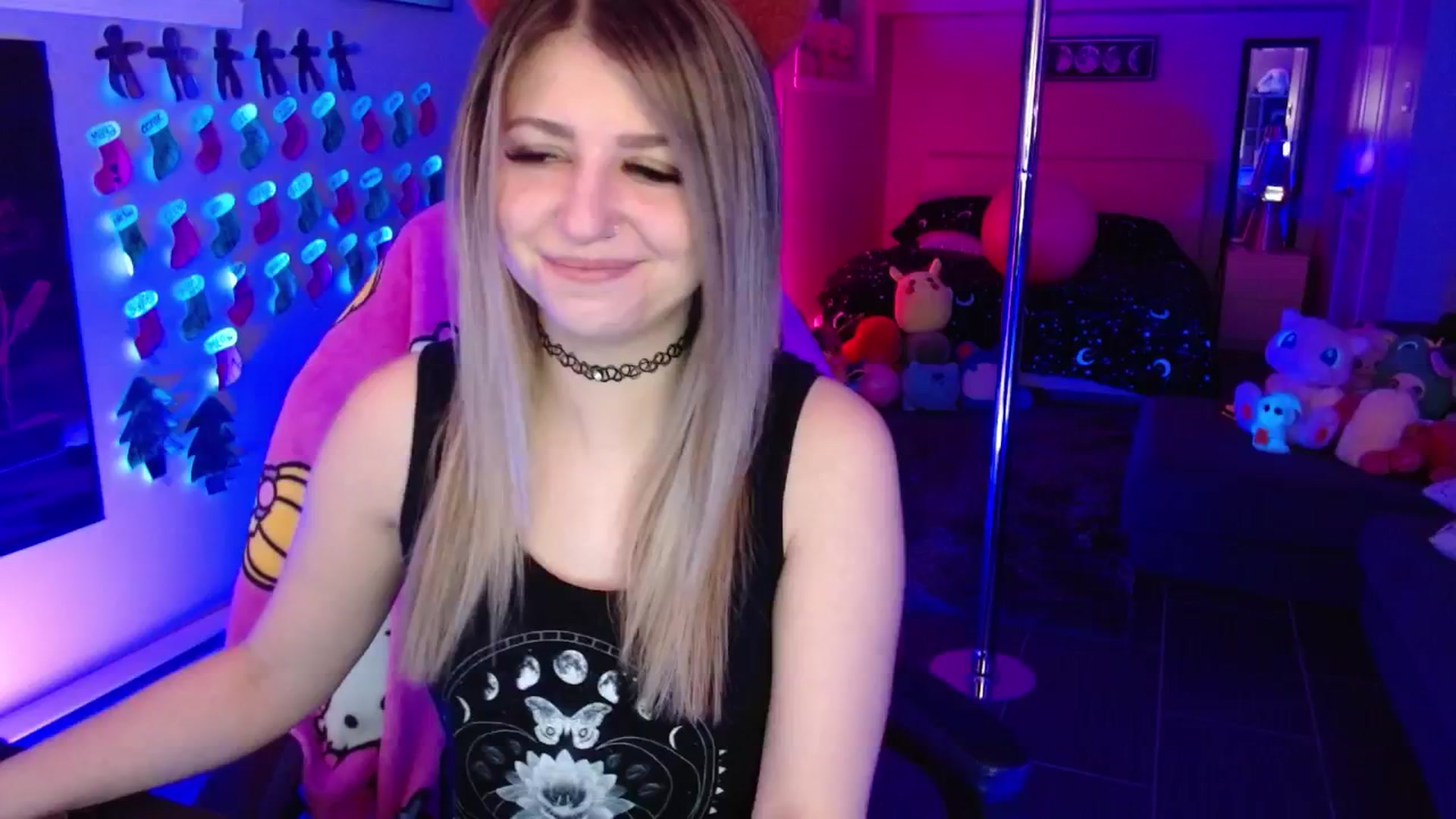Gallery image thumbnail from Serafina's myfreecams stream on, 12/21/2025, 05:34 image 8 of 20