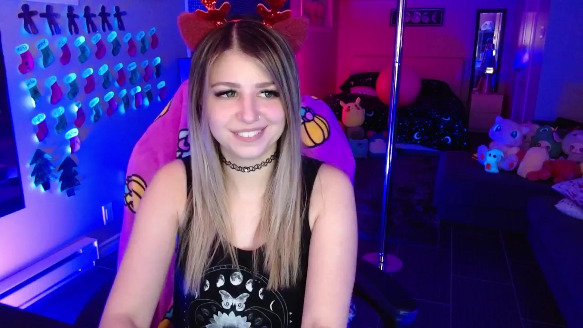 Gallery image thumbnail from Serafina's myfreecams stream on, 12/21/2025, 05:34 image 14 of 20