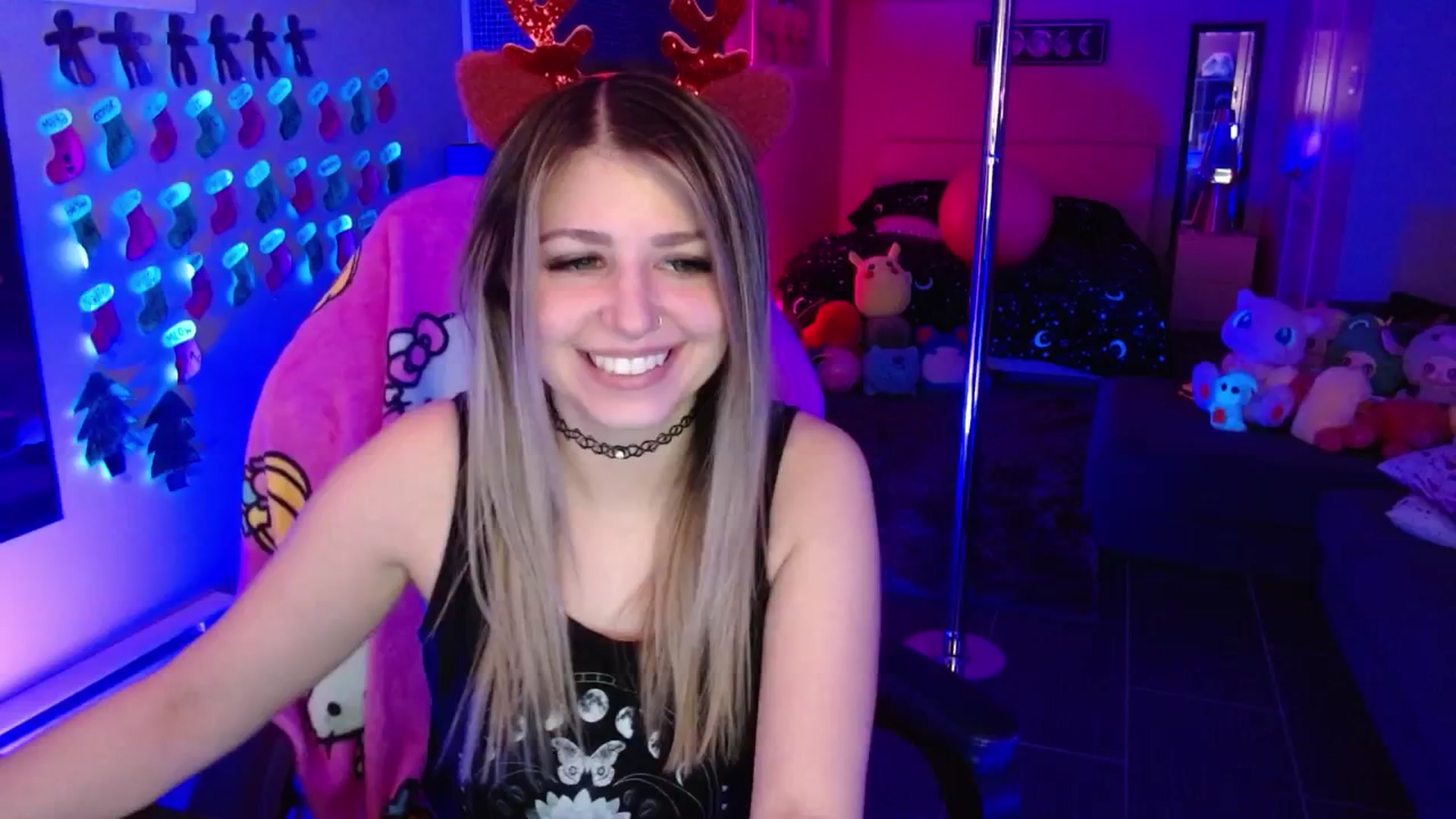 Gallery image thumbnail from Serafina's myfreecams stream on, 12/21/2025, 05:34 image 13 of 20