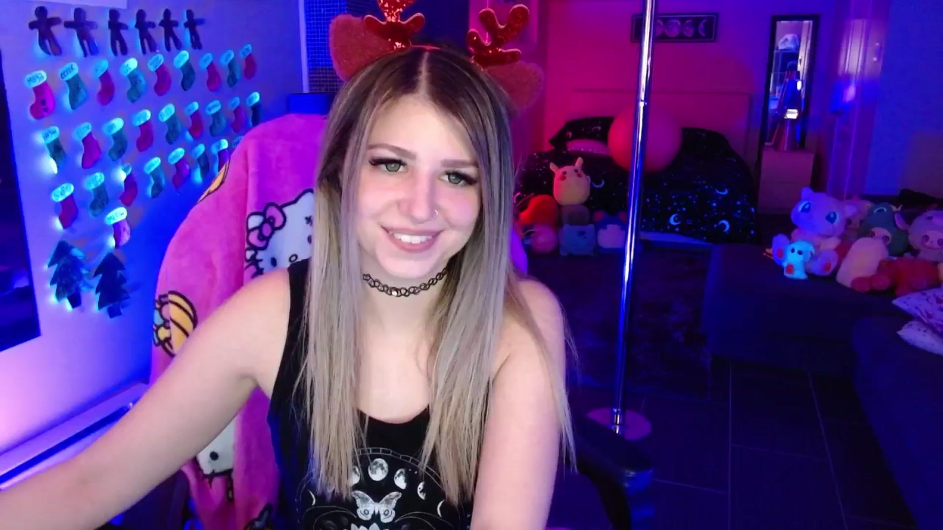 Gallery image thumbnail from Serafina's myfreecams stream on, 12/21/2025, 05:34 image 16 of 20