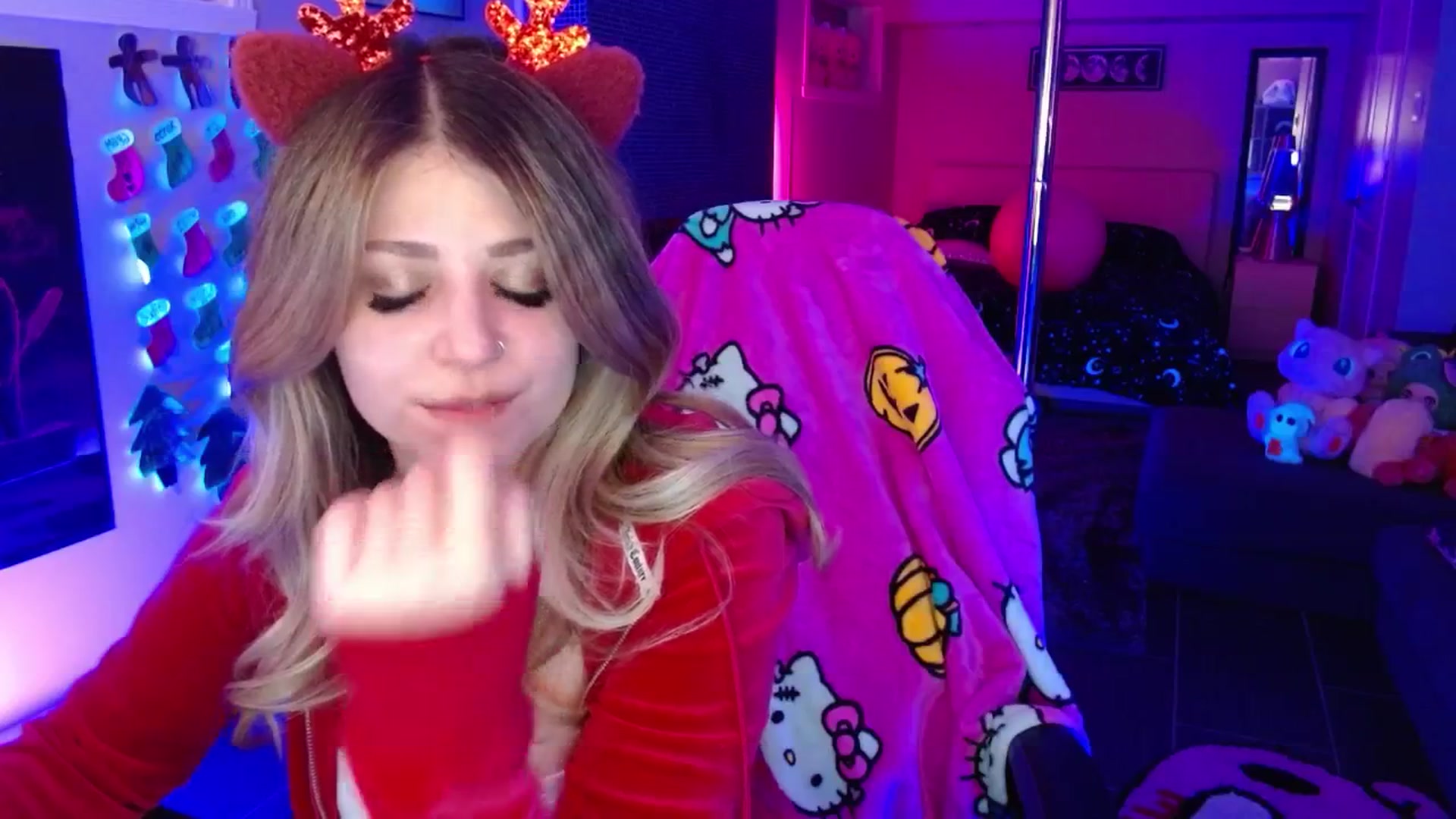 Gallery image thumbnail from Serafina's myfreecams stream on, 12/25/2025, 05:24 image 14 of 20