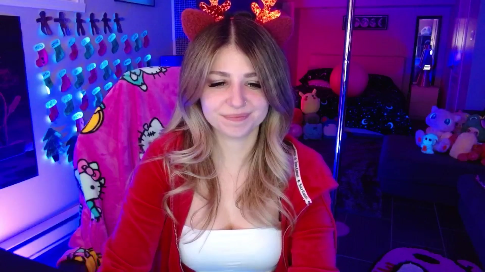 Gallery image thumbnail from Serafina's myfreecams stream on, 12/25/2025, 05:24 image 9 of 20