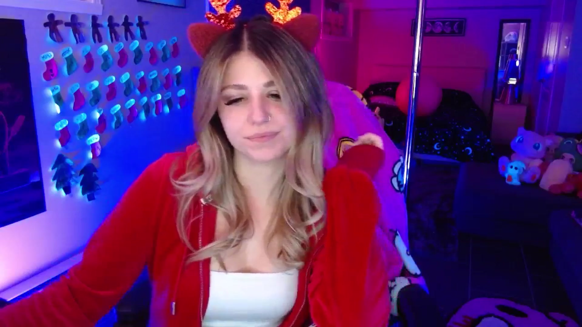 Gallery image thumbnail from Serafina's myfreecams stream on, 12/25/2025, 05:24 image 13 of 20