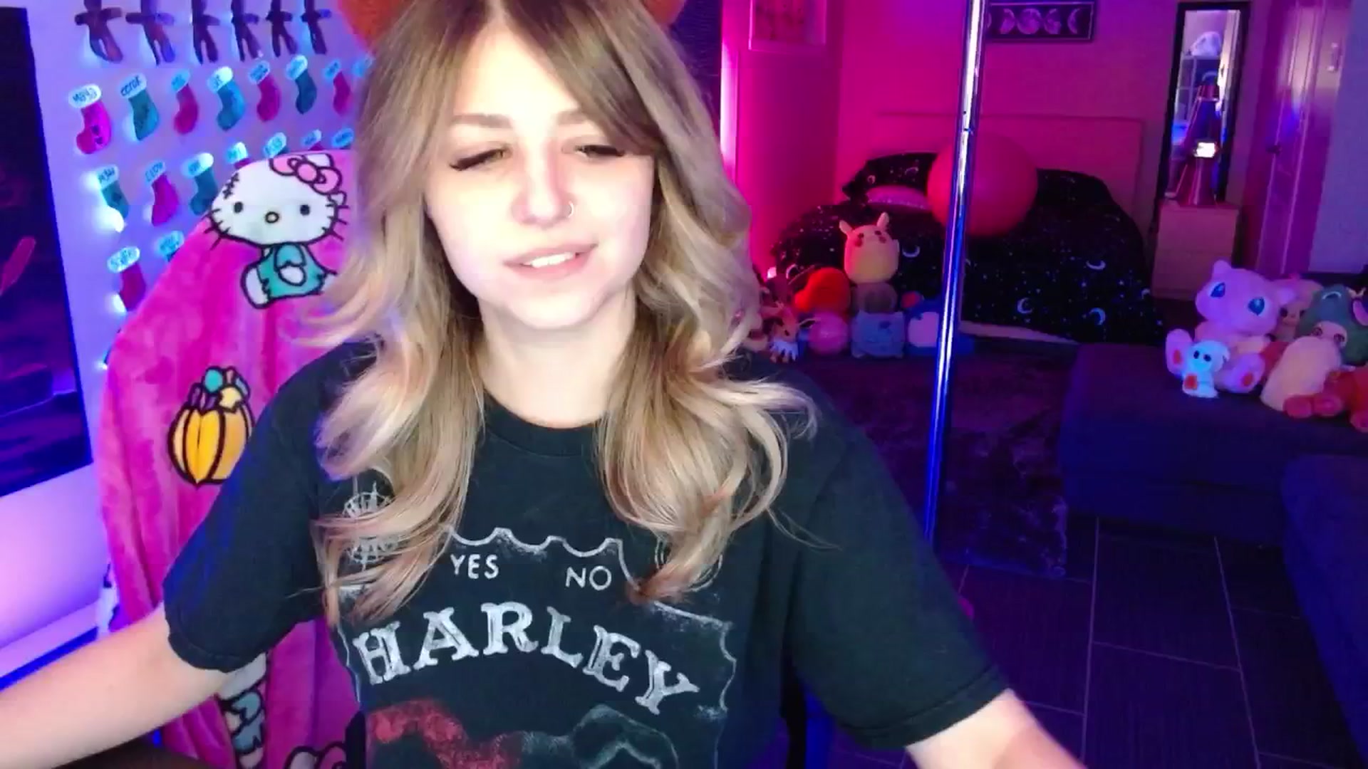 Gallery image thumbnail from Serafina's myfreecams stream on, 12/28/2025, 04:14 image 9 of 20