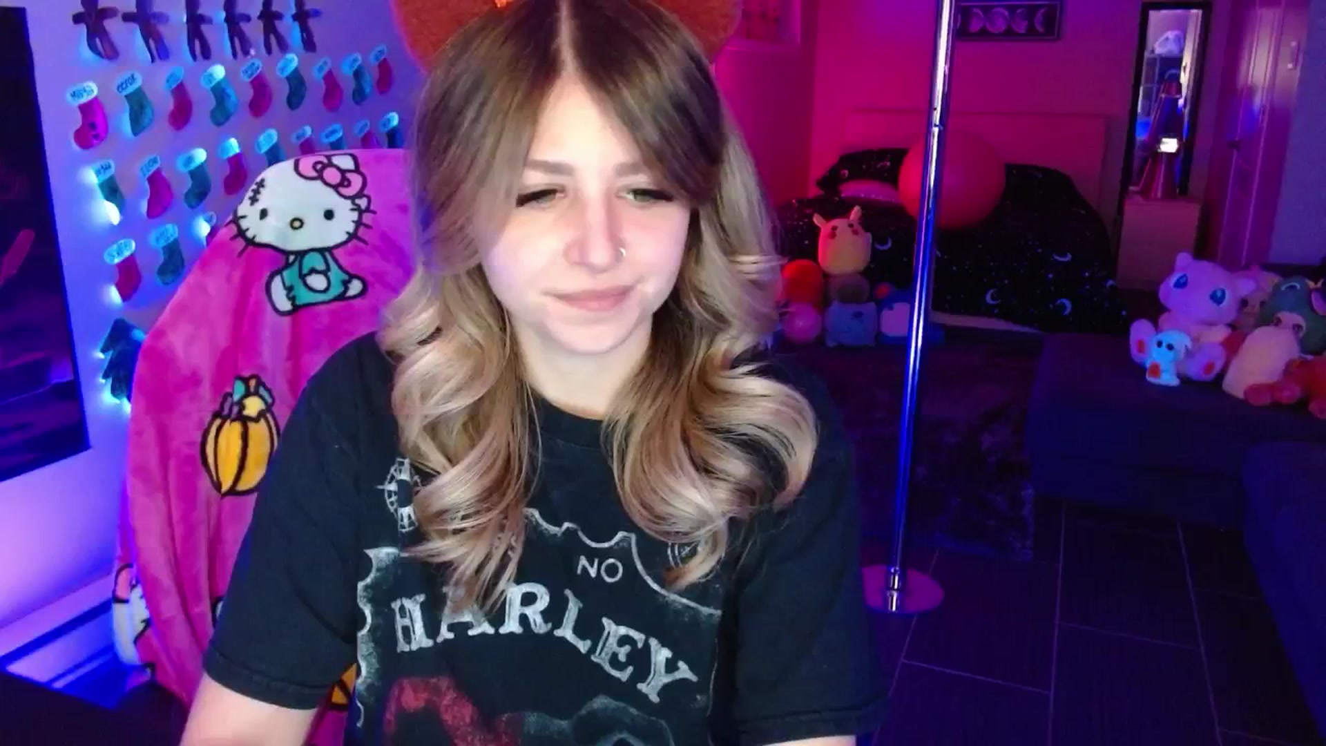 Gallery image thumbnail from Serafina's myfreecams stream on, 12/28/2025, 04:14 image 20 of 20