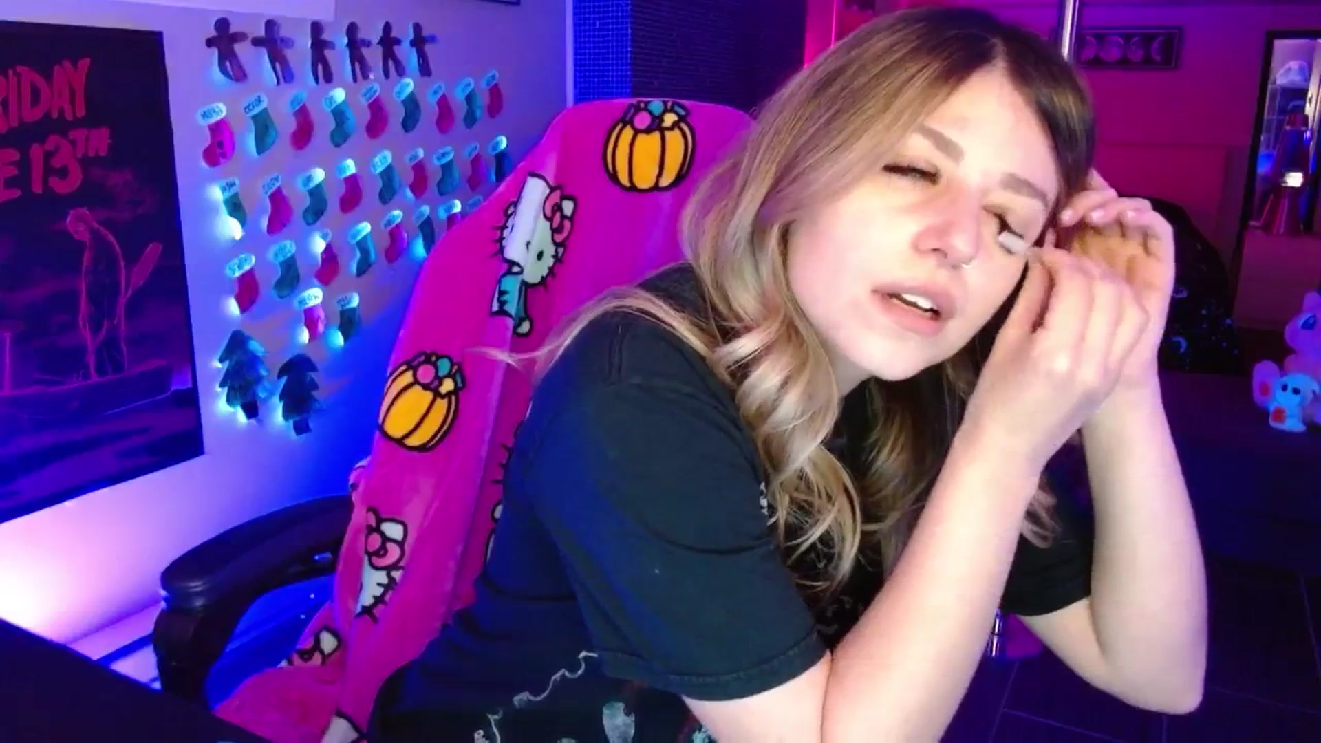 Gallery image thumbnail from Serafina's myfreecams stream on, 12/28/2025, 07:09 image 5 of 20