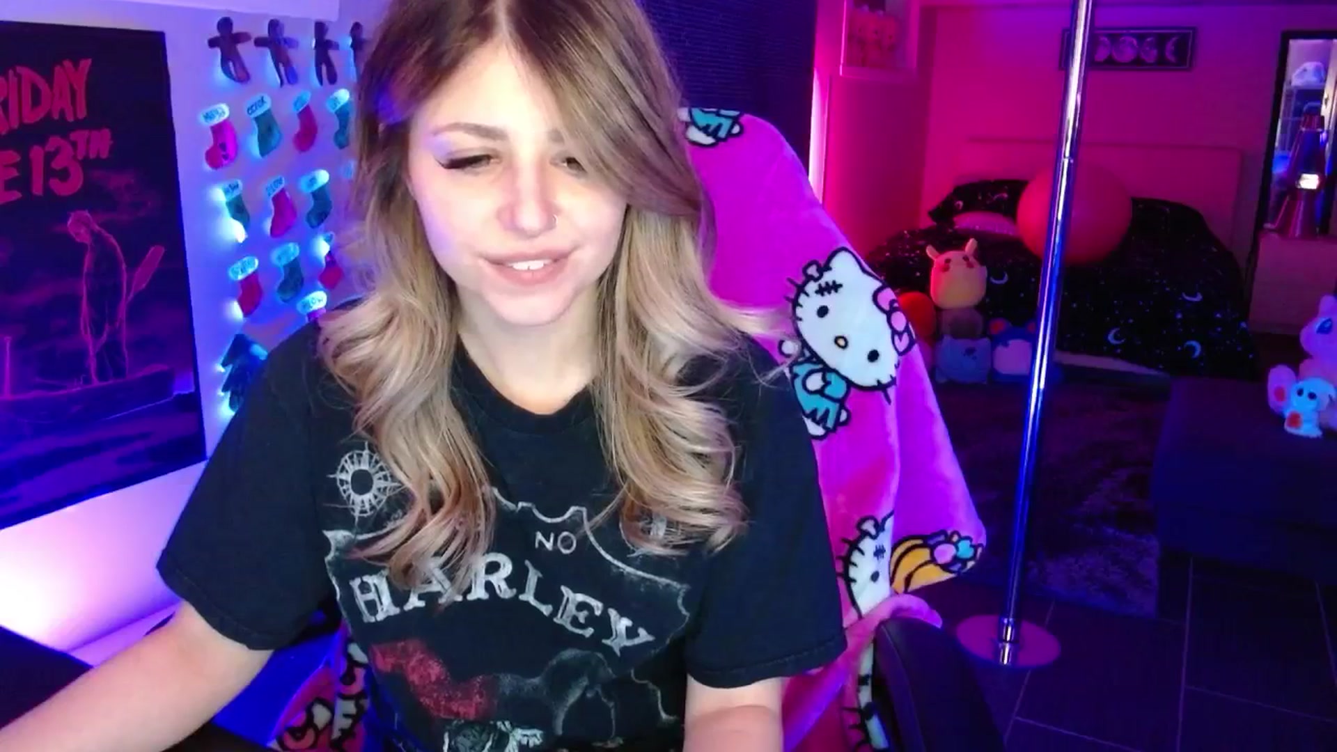 Gallery image thumbnail from Serafina's myfreecams stream on, 12/28/2025, 07:09 image 16 of 20