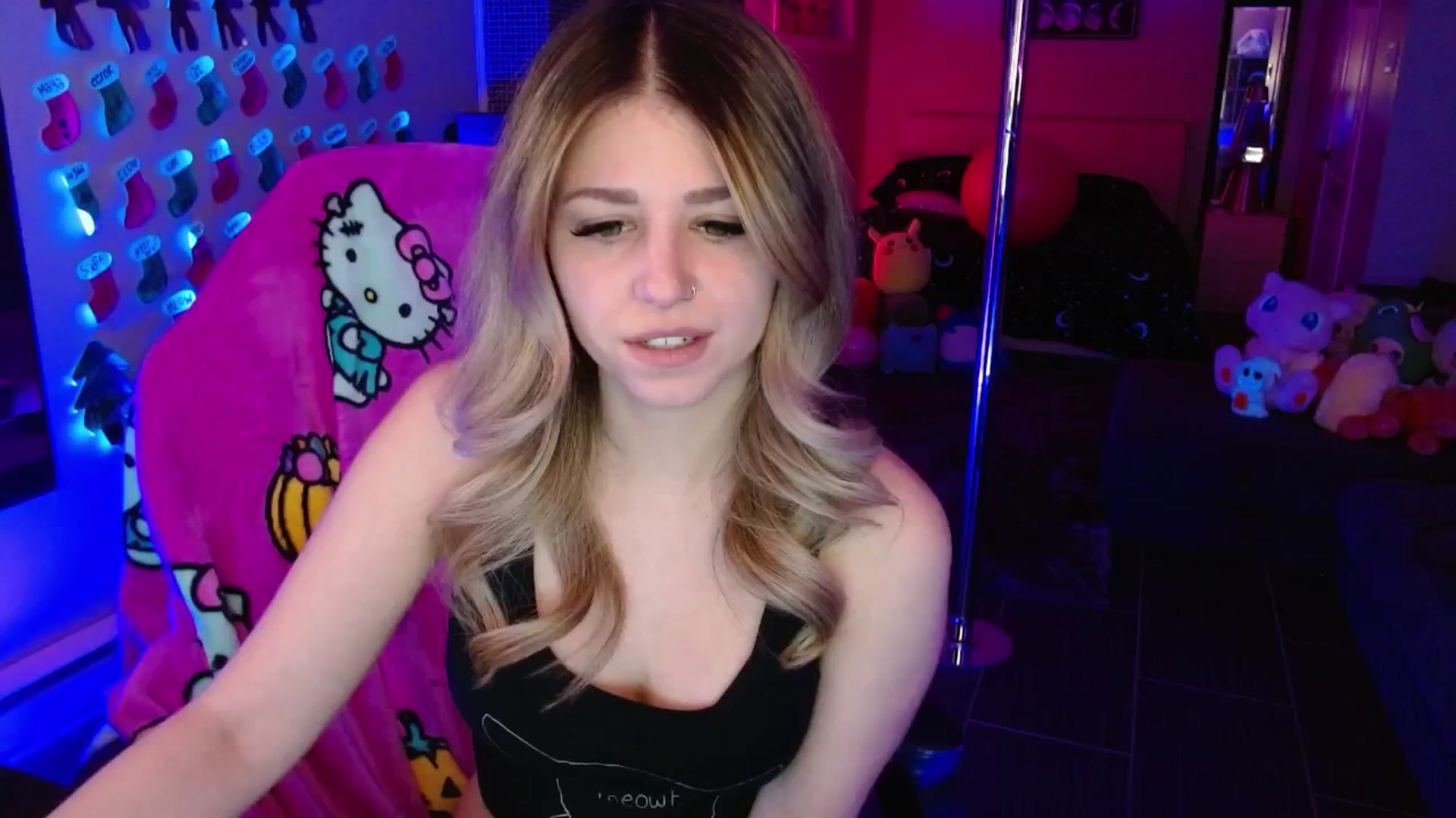 Gallery image thumbnail from Serafina's myfreecams stream on, 12/29/2025, 04:59 image 5 of 20