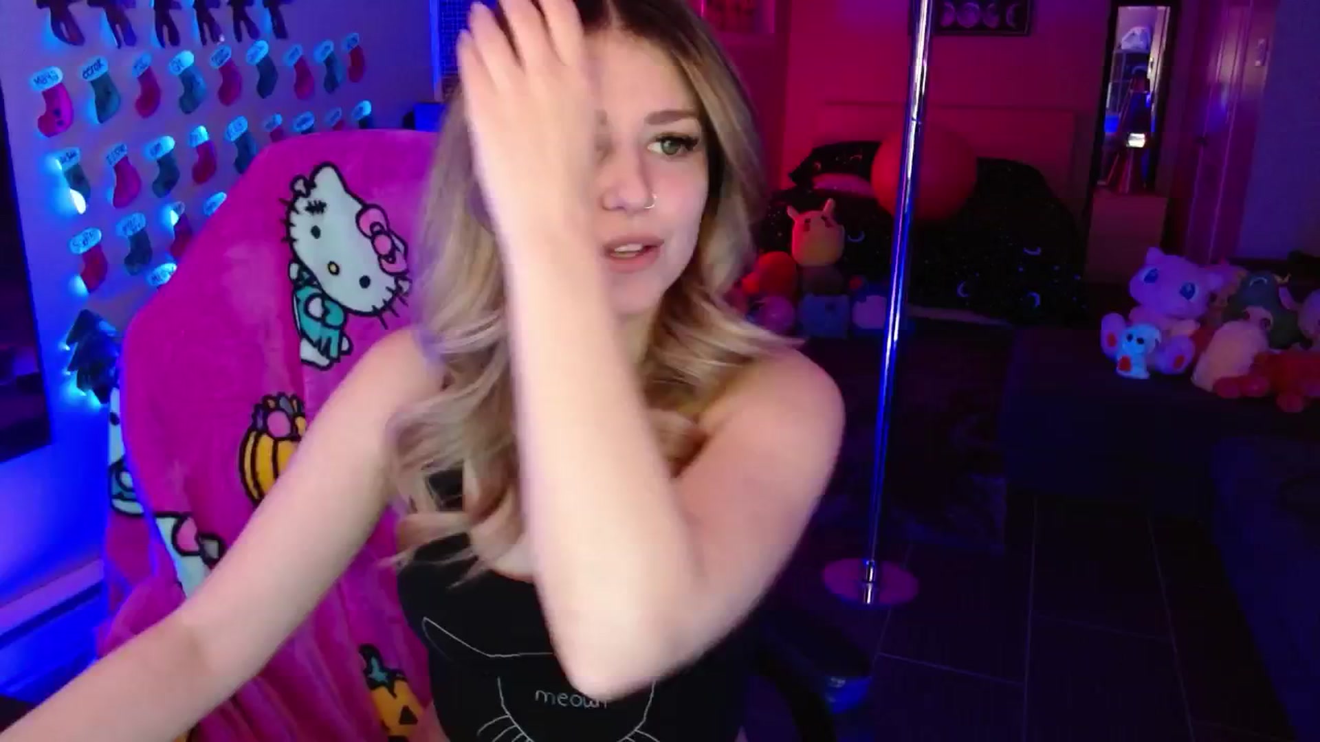 Gallery image thumbnail from Serafina's myfreecams stream on, 12/29/2025, 04:59 image 3 of 20