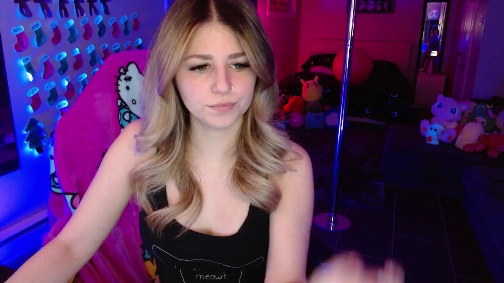 Gallery image thumbnail from Serafina's myfreecams stream on, 12/29/2025, 04:59 image 7 of 20