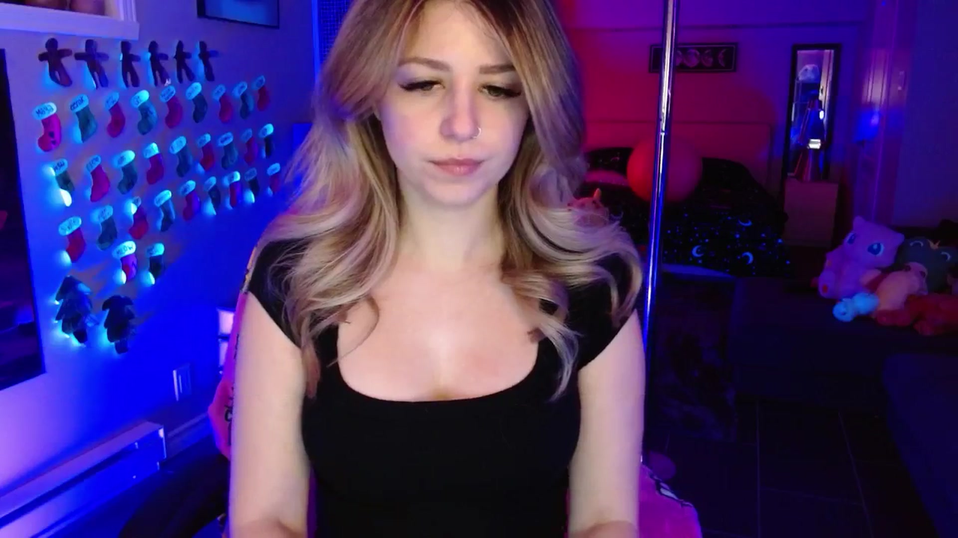 Gallery image thumbnail from Serafina's myfreecams stream on, 01/07/2026, 03:43 image 3 of 20