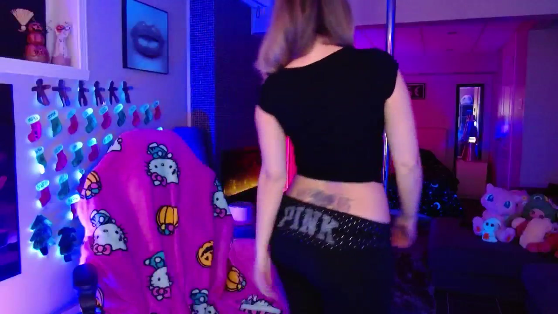 Gallery image thumbnail from Serafina's myfreecams stream on, 01/07/2026, 03:43 image 9 of 20