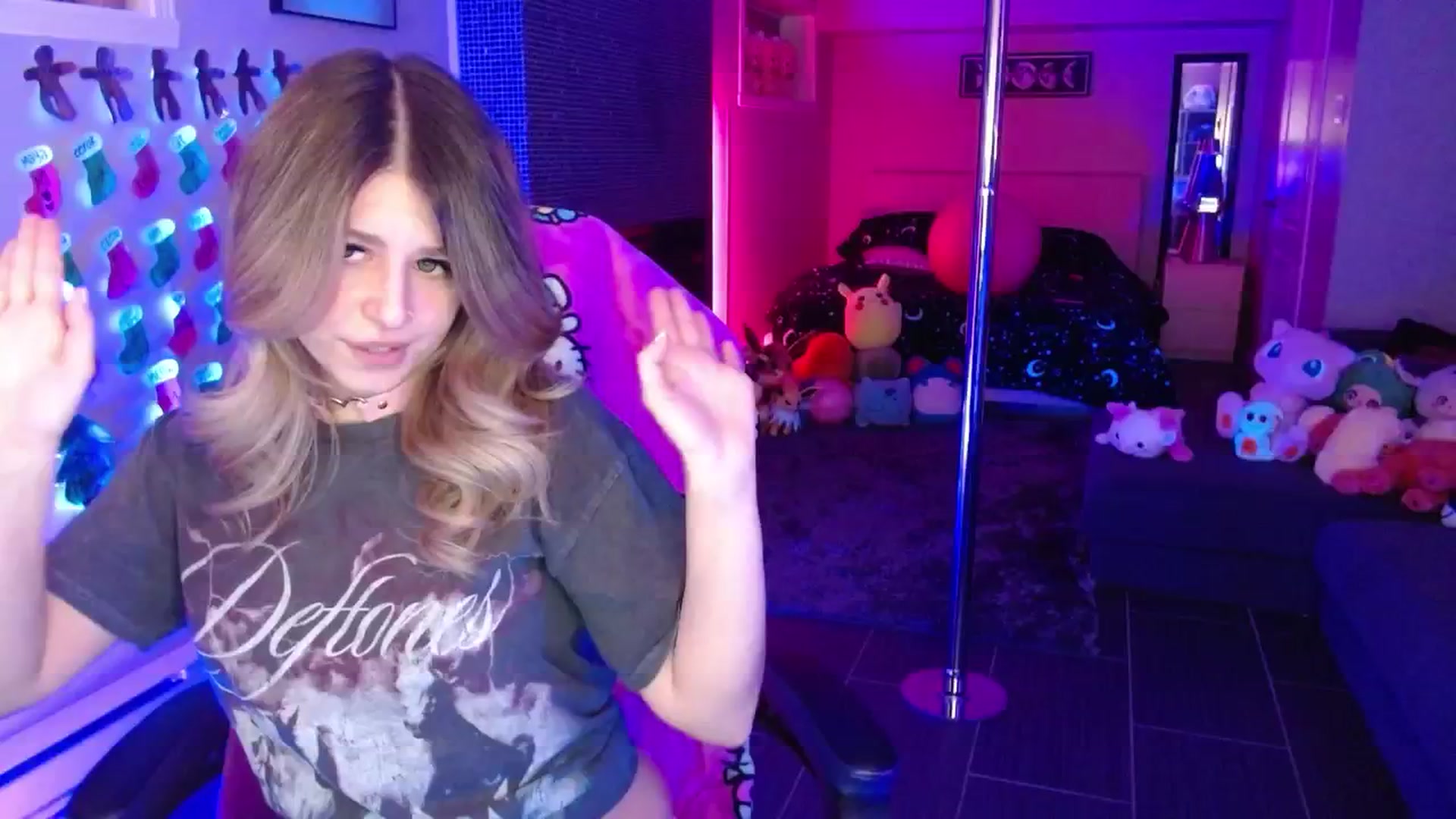 Gallery image thumbnail from Serafina's myfreecams stream on, 01/10/2026, 04:36 image 19 of 20