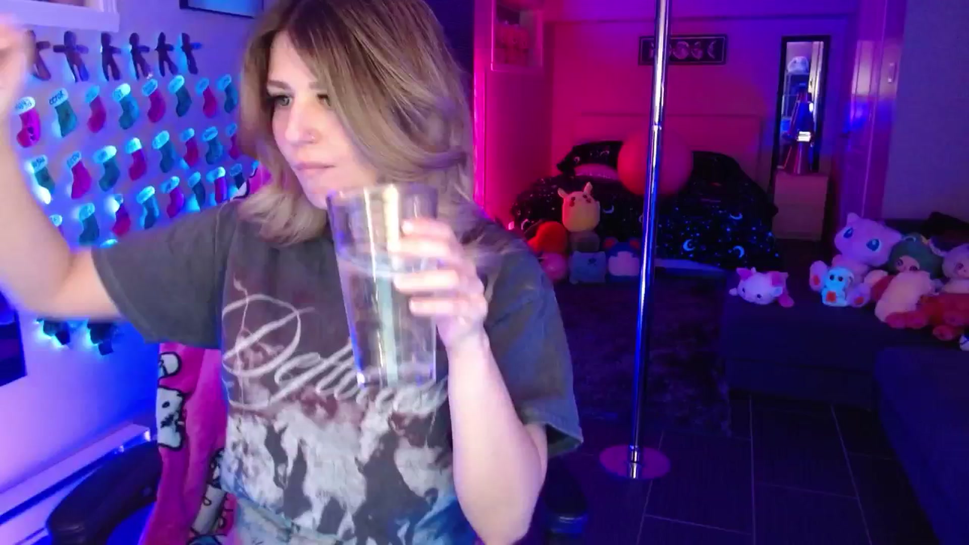 Gallery image thumbnail from Serafina's myfreecams stream on, 01/10/2026, 04:36 image 20 of 20