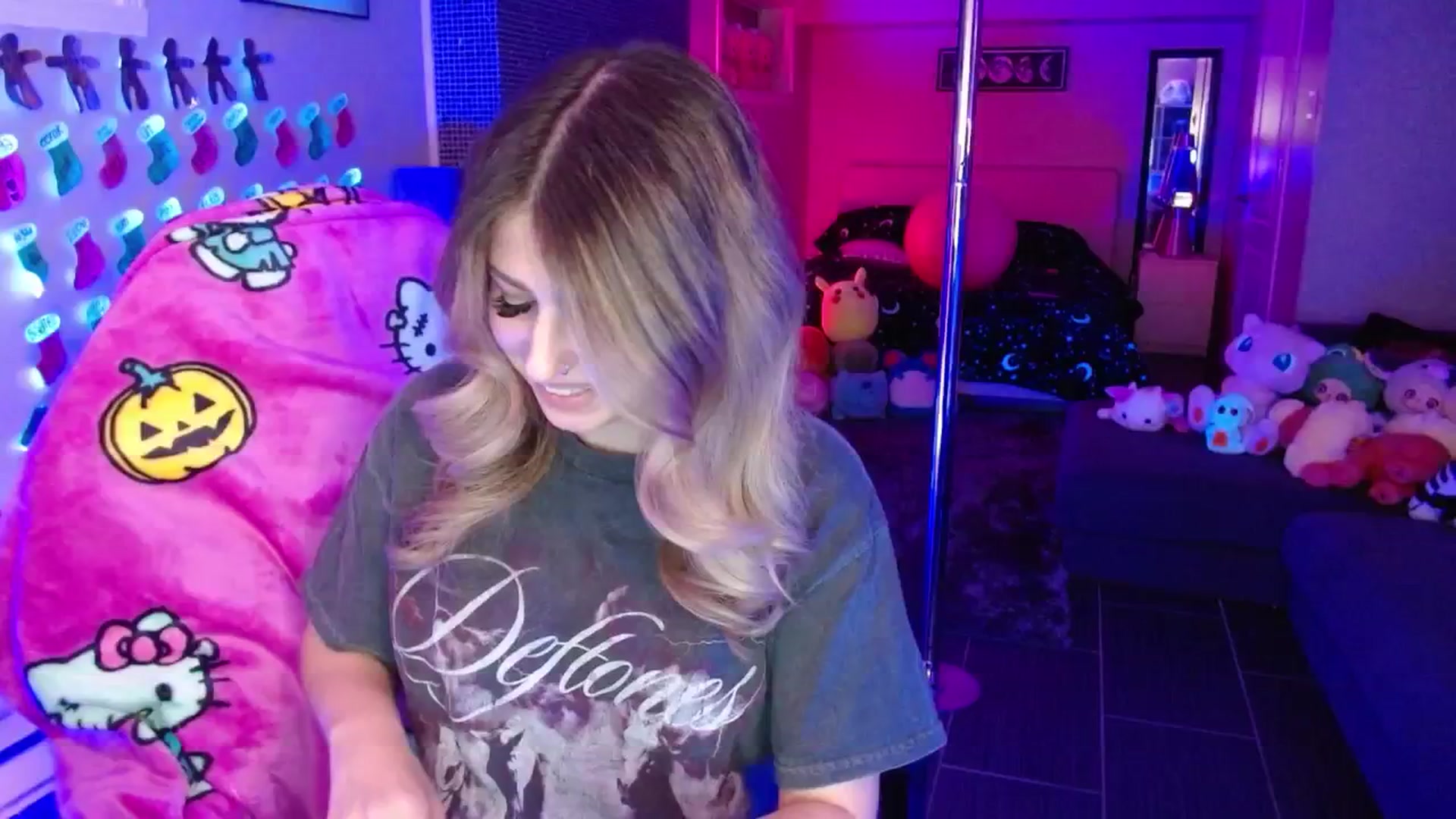 Gallery image thumbnail from Serafina's myfreecams stream on, 01/10/2026, 04:36 image 1 of 20