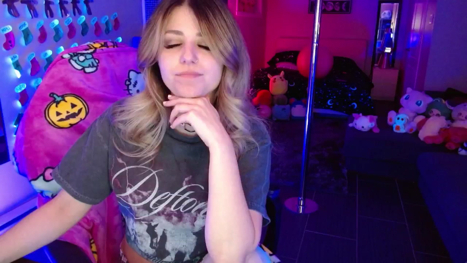Gallery image thumbnail from Serafina's myfreecams stream on, 01/10/2026, 04:36 image 5 of 20