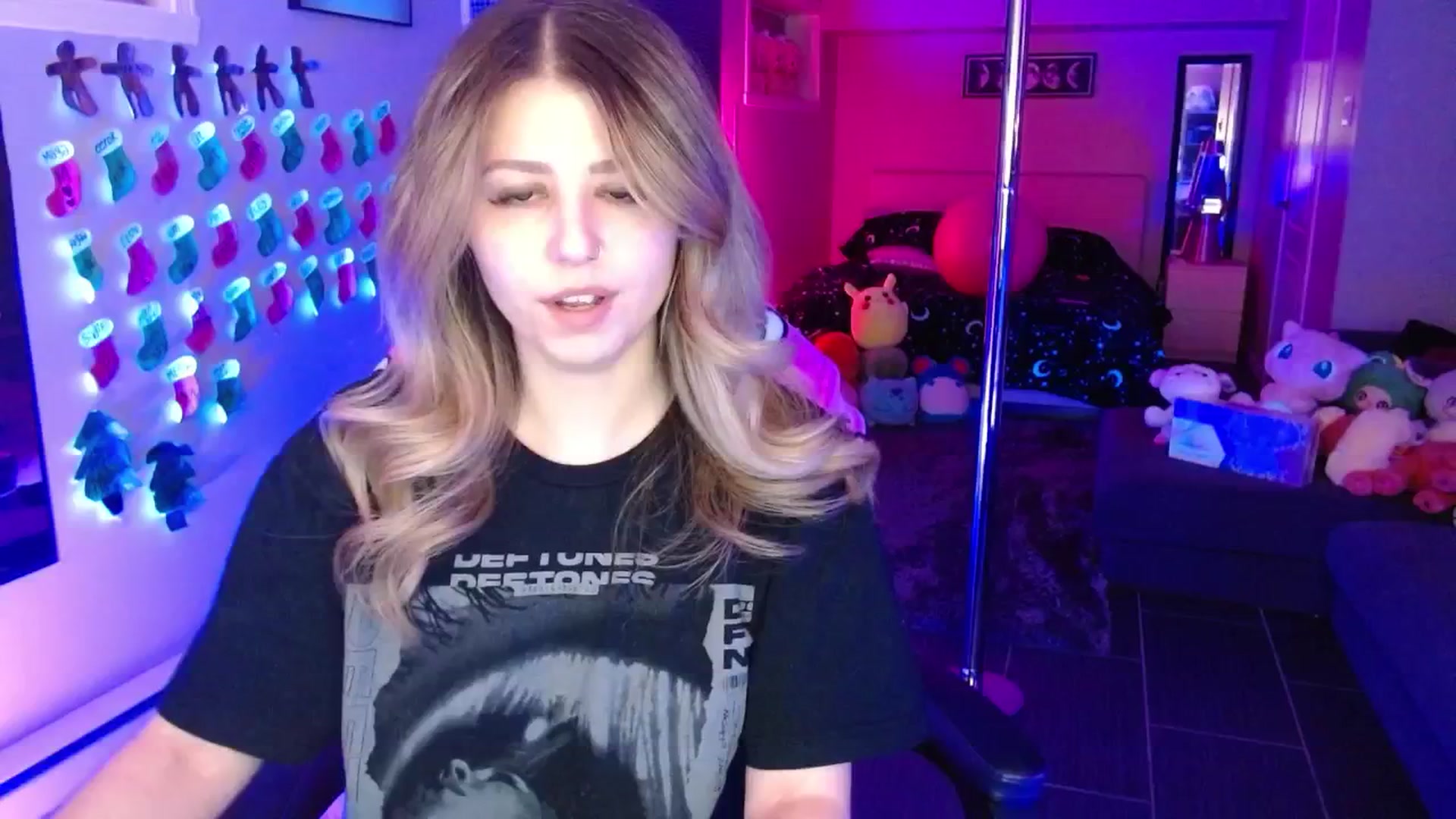 Gallery image thumbnail from Serafina's myfreecams stream on, 01/12/2026, 03:38 image 4 of 20